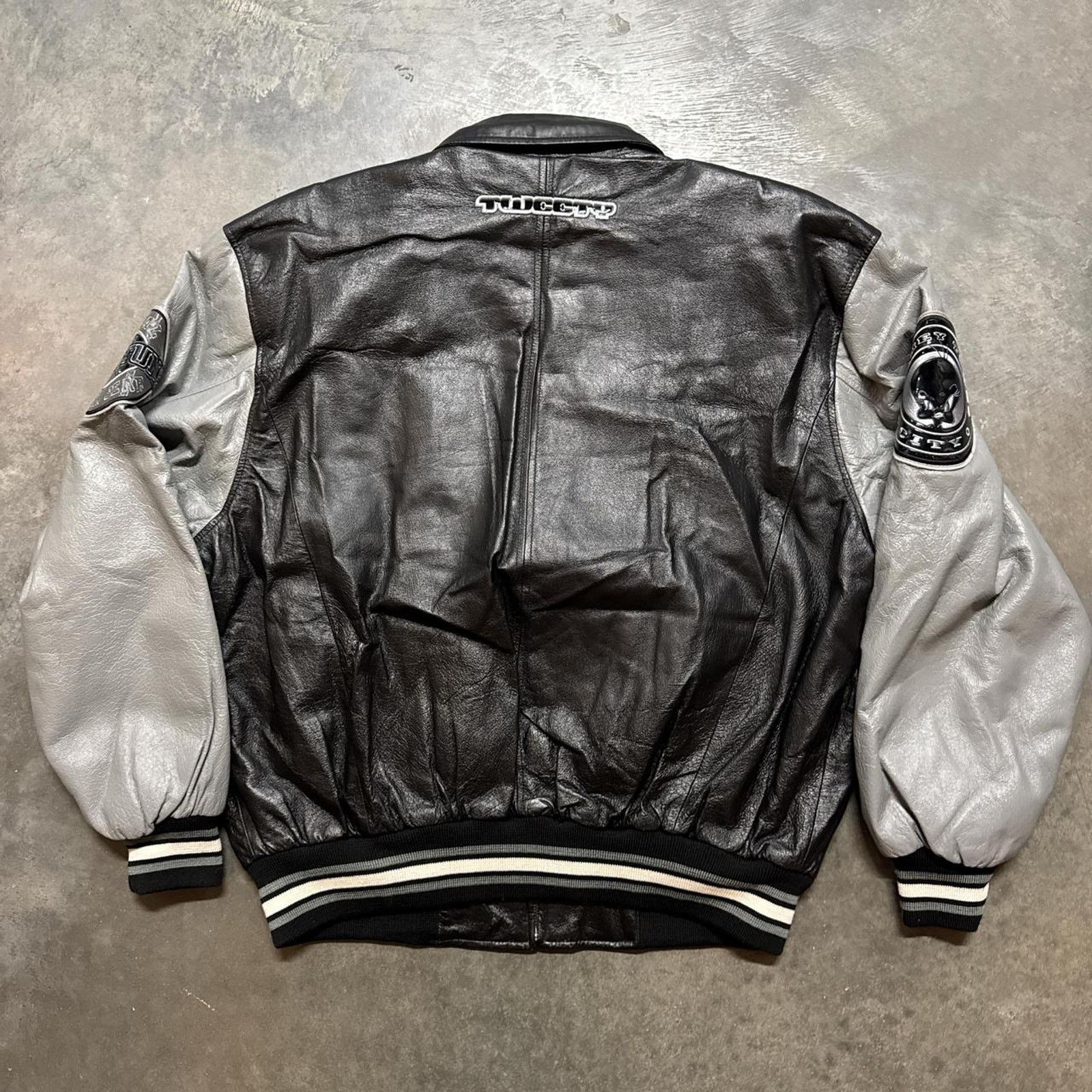 Japanese Brand × Vintage Vintage 90s Tweety Bird Looney Tunes Leather Jacket Size US L / EU 52-54 / 3 - 5 Thumbnail