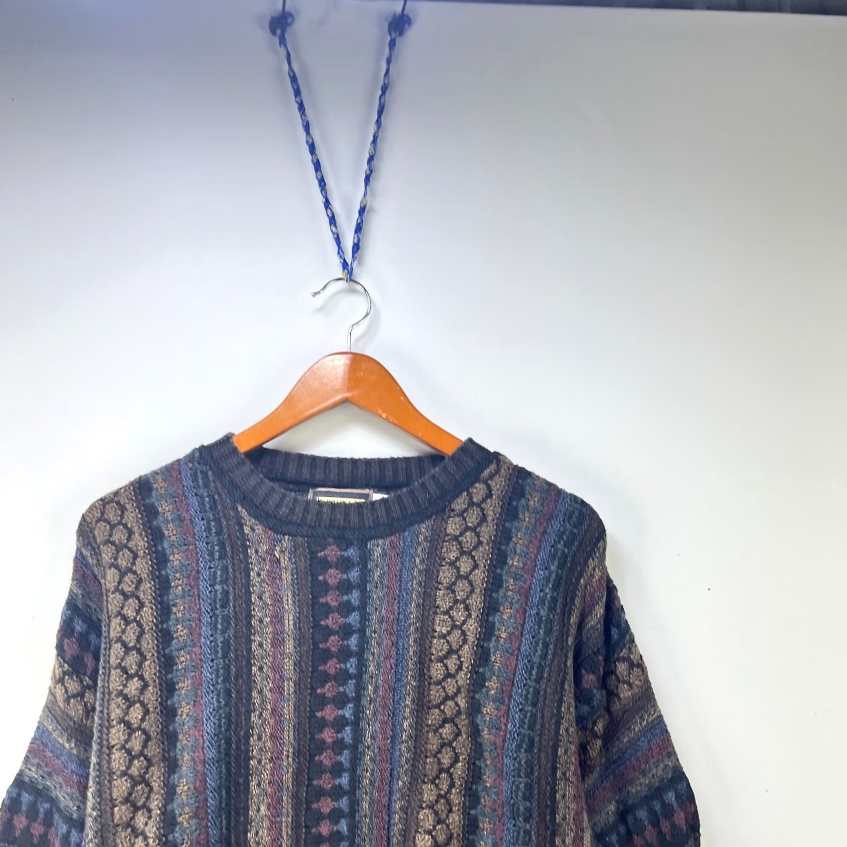 Coogi VINTAGE Bachrach 90s Coogi Style 3D Knit Sweater Large Men Pullover Beige Crew Neck Long Sleeve Size US L / EU 52-54 / 3 - 2 Thumbnail