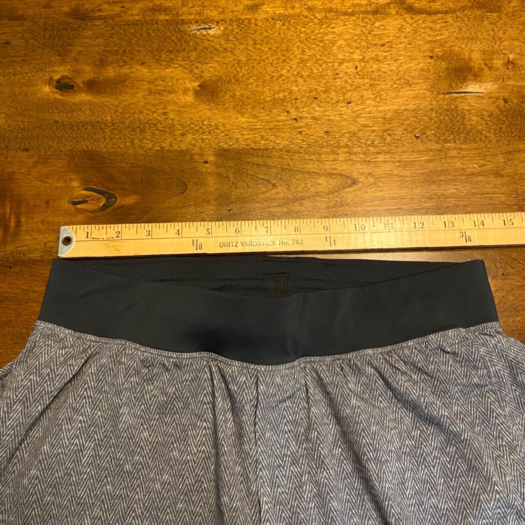 Lululemon Lululemon Shorts Mens M Green Lined 9" Inseam Athletic Shirt? Size US 31 - 5 Thumbnail