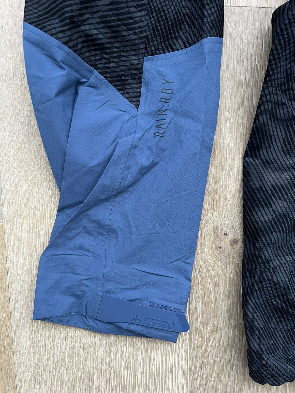 Adidas Adidas terrex Wind breaker blue and grey Size US M / EU 48-50 / 2 - 5 Thumbnail