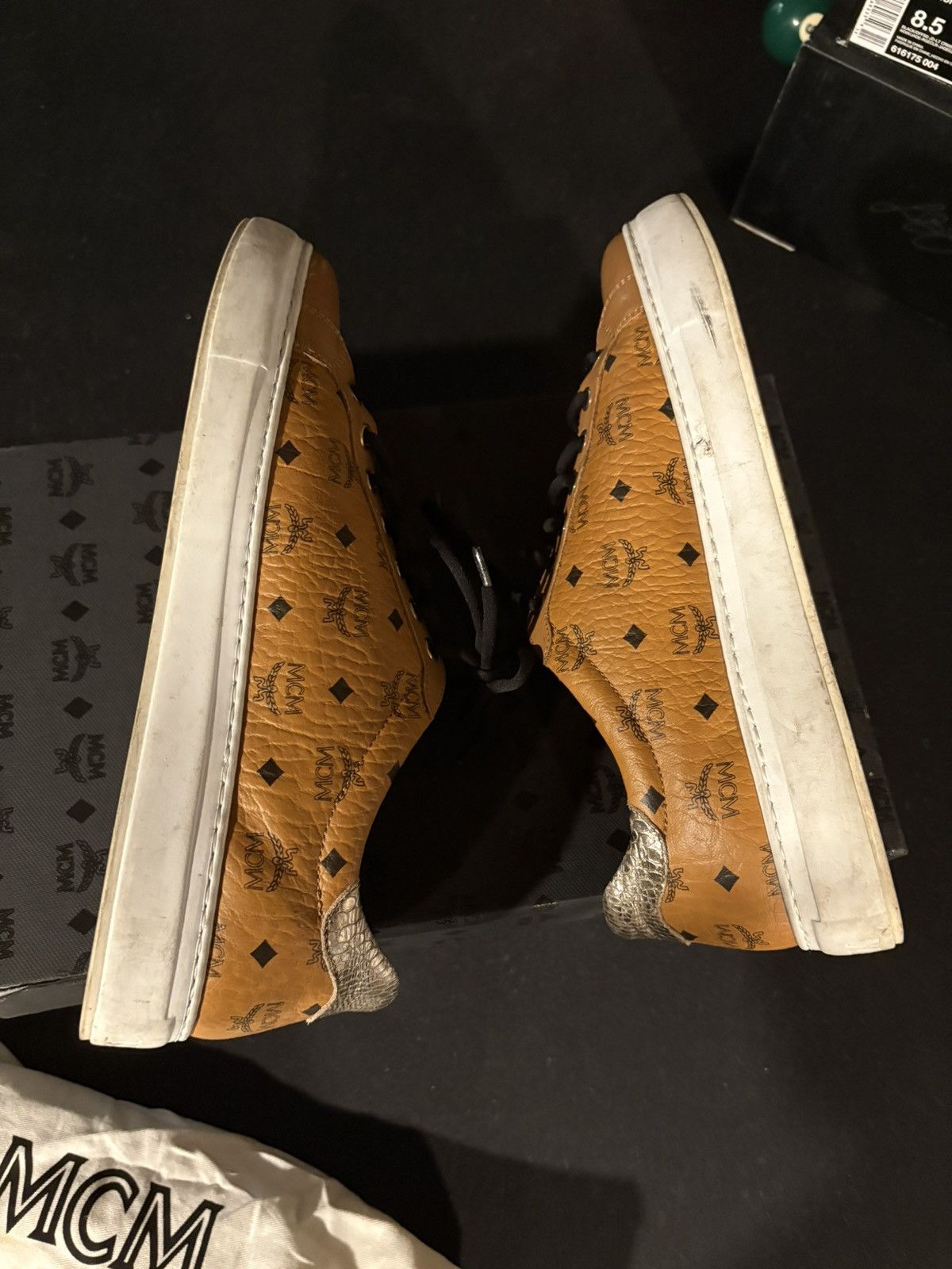 MCM Mcm low top leather sneakers Size US 10 / EU 43 - 2 Thumbnail