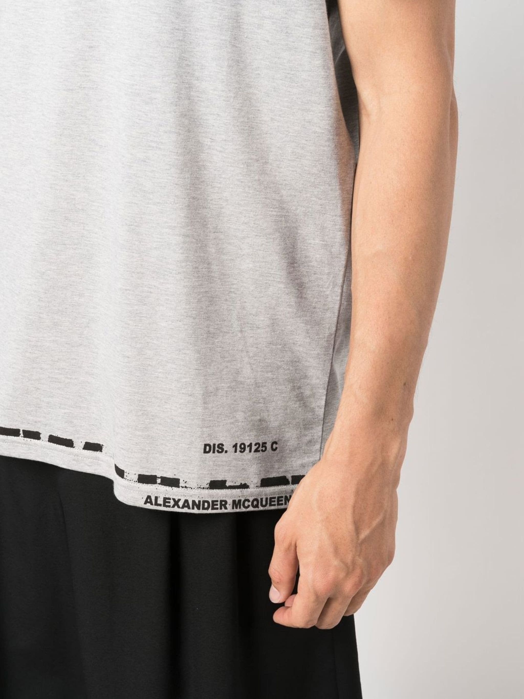 Alexander McQueen o1y1024 T-Shirt In Grey Size US L / EU 52-54 / 3 - 5 Thumbnail