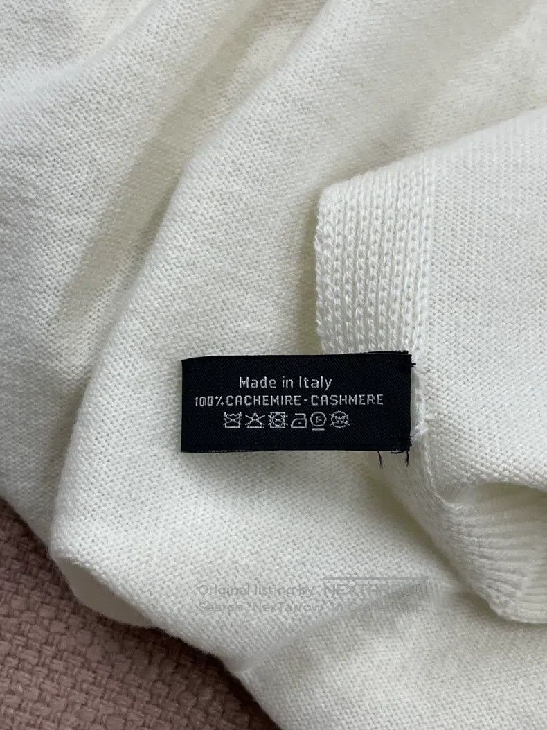 Chanel Chanel Love rhinestone double C cashmere scarf Size ONE SIZE - 4 Thumbnail