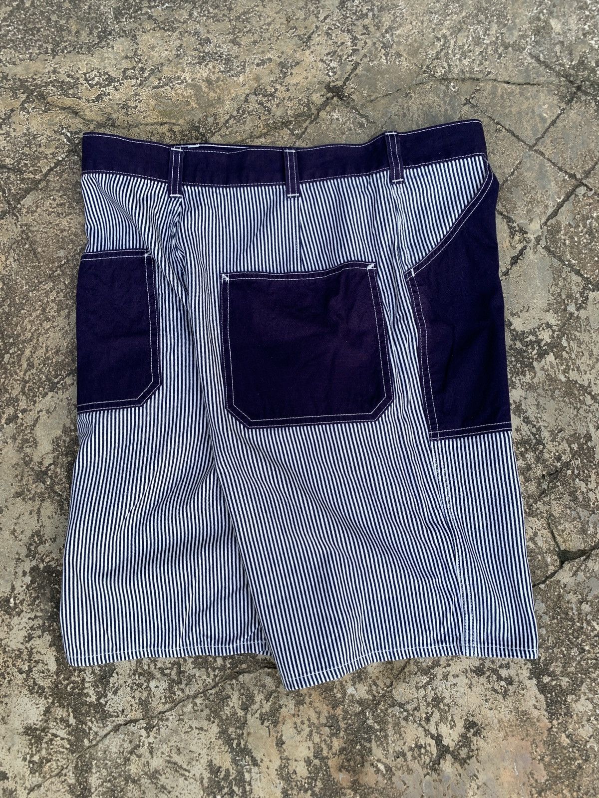 GU × Japanese Brand × Uniqlo Global Uniqlo GU Hickory Stripe Fatigue Shorts Size 33" - 1 Thumbnail