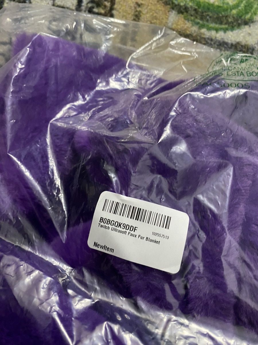 Other Twitch Live Stream Ultrasoft Faux Fur Blanket Size ONE SIZE - 4 Thumbnail