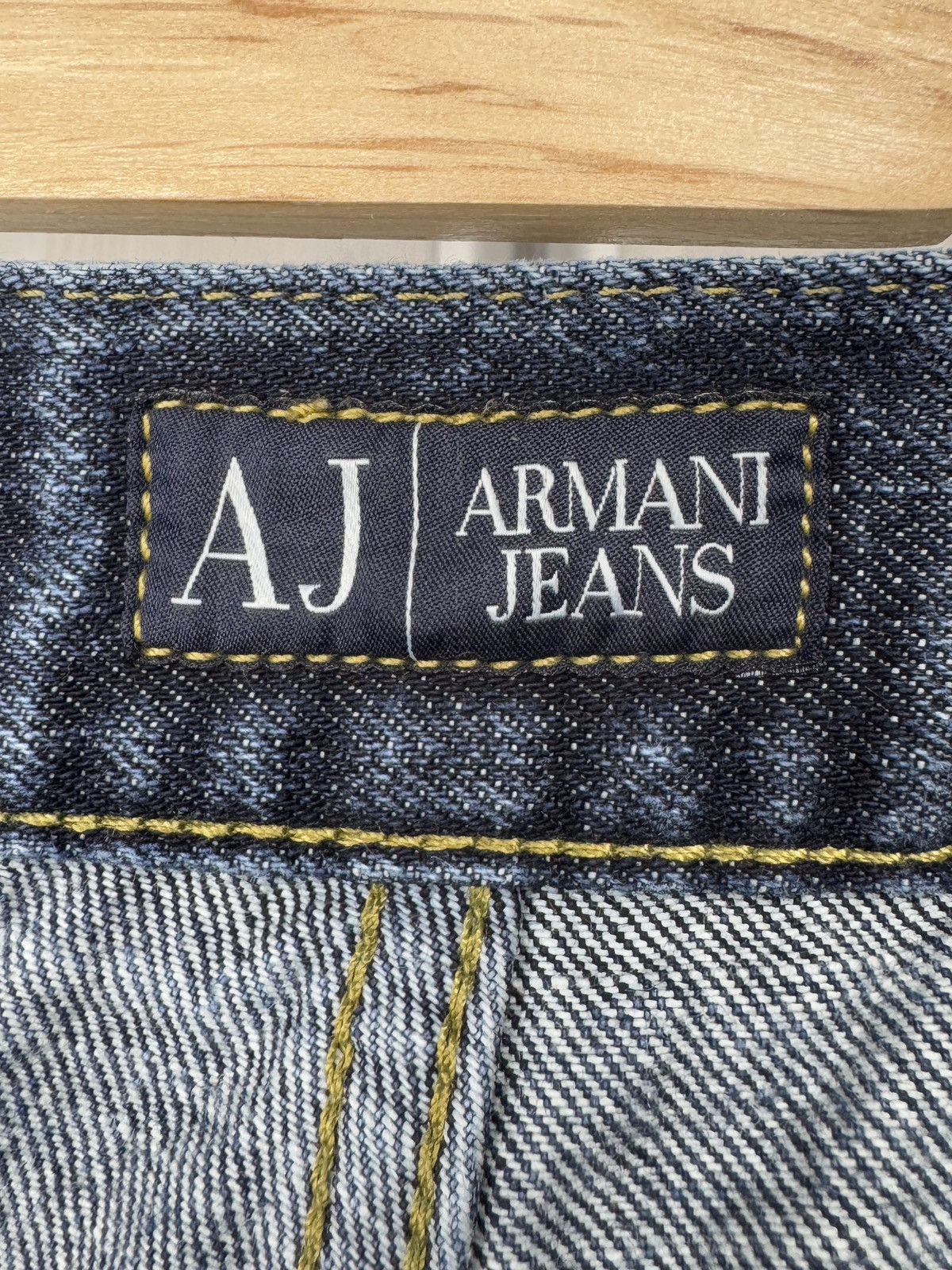 Armani ARMANI JEANS Men's Blue Distressed Denim Big Logo Jeans 33 Size US 33 - 11 Thumbnail