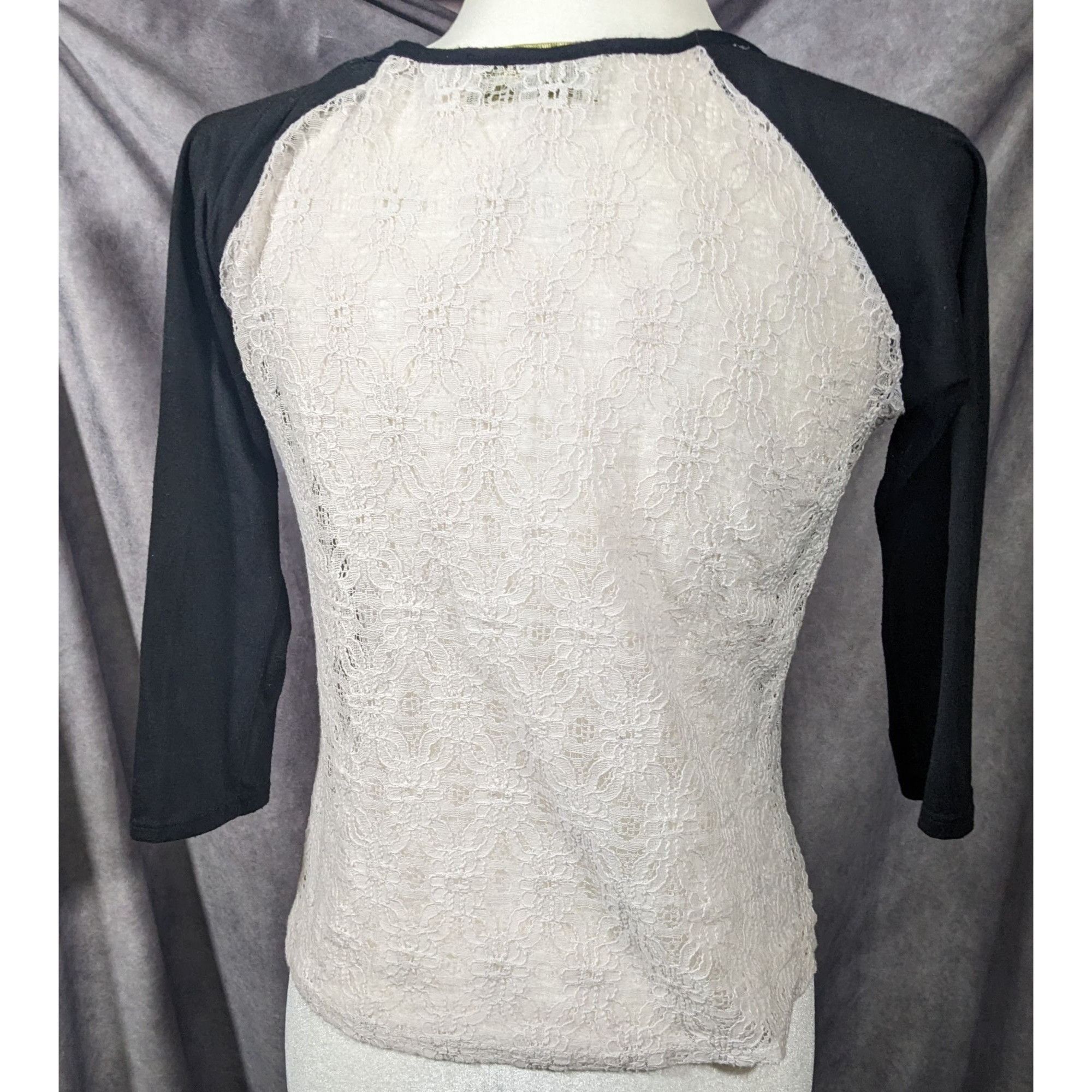 Other Woo Raglan Floral Lace Black And White Top Size Small Size S / US 4 / IT 40 - 4 Thumbnail