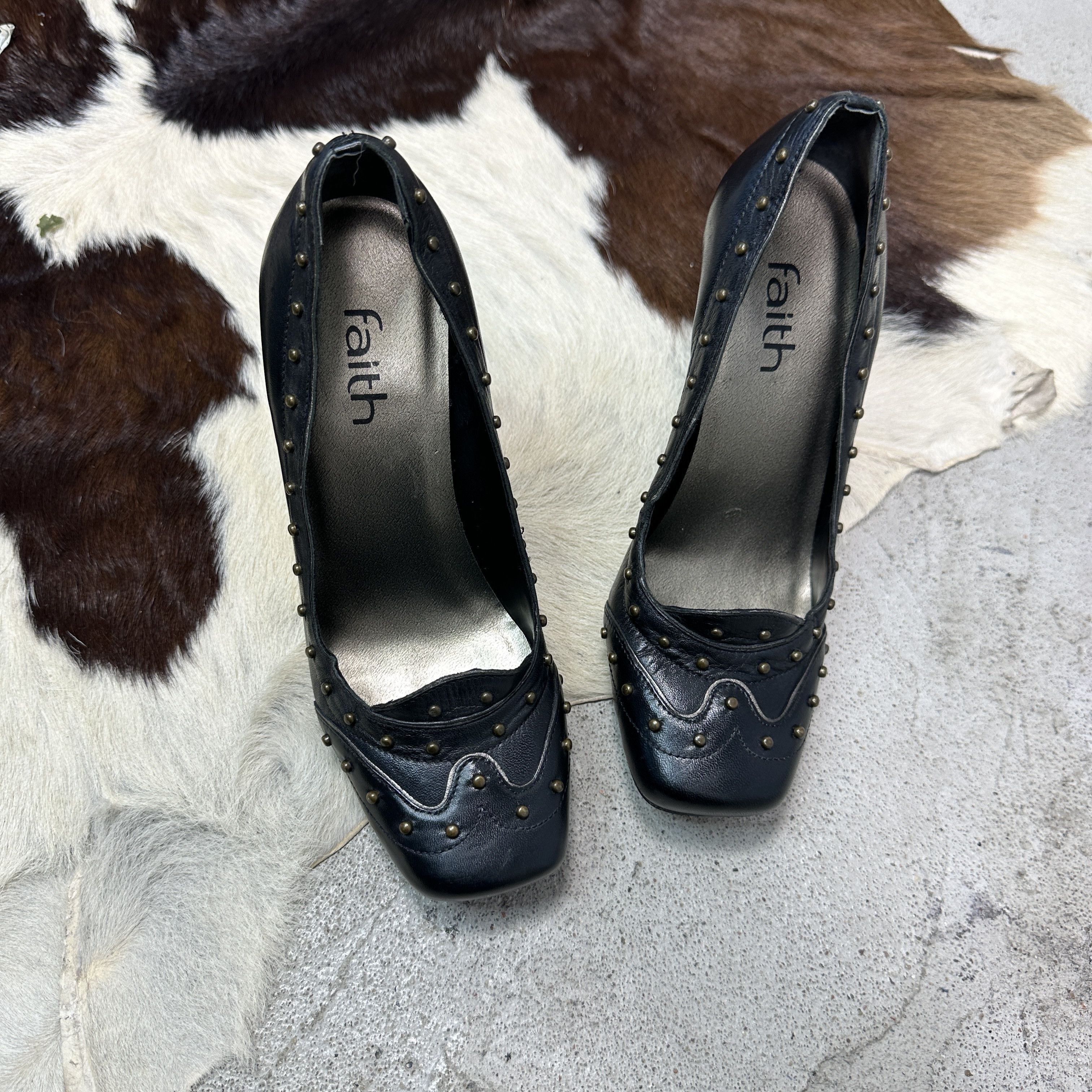 Vintage Vintage Avant Garde Leather Studded Heels Y2K Size US 7 / IT 37 - 2 Thumbnail