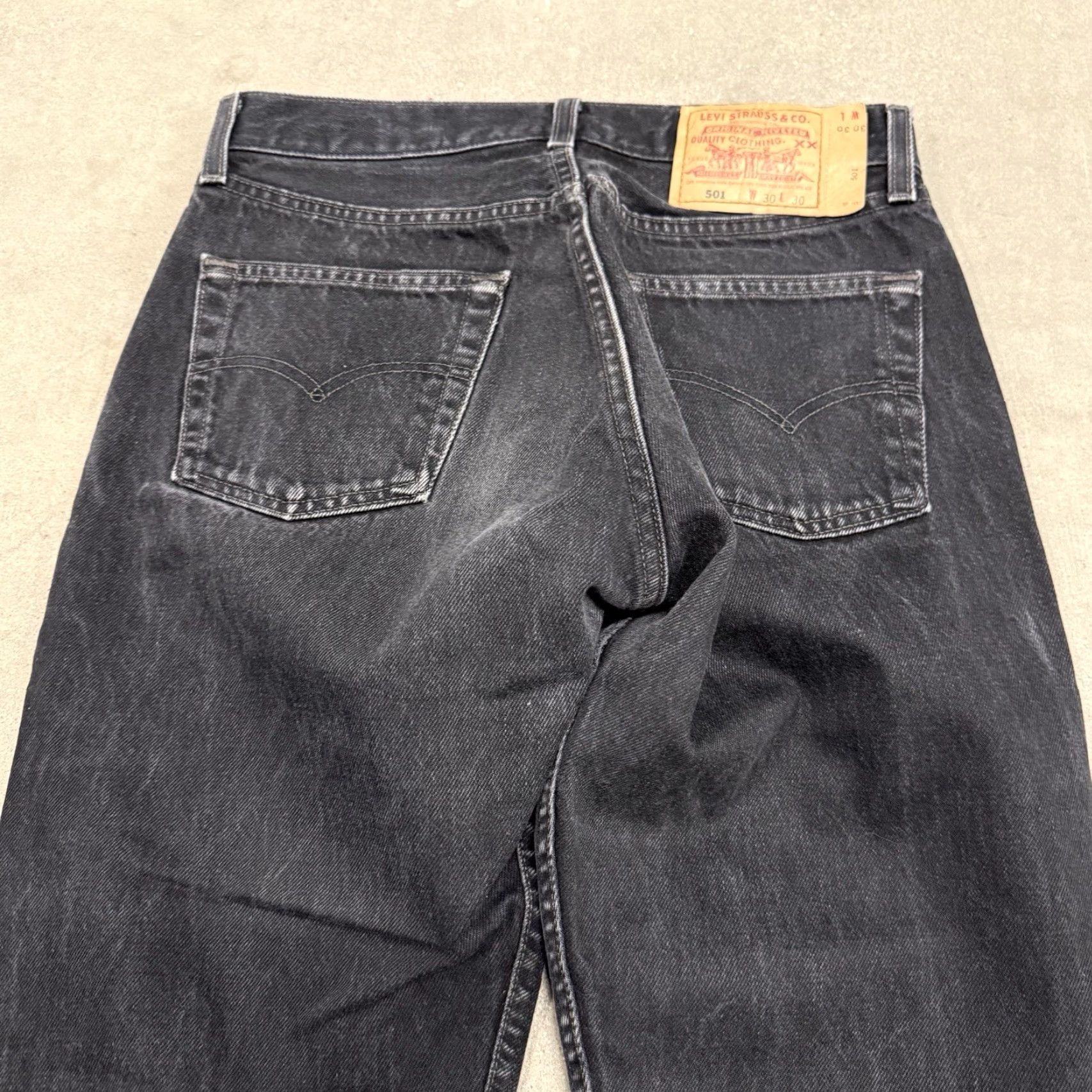 VINTAGE Levi's 501 Denim Jeans Black 30x30 Button Fly Made in USA 90s Womens Ankle 28 Regular Size