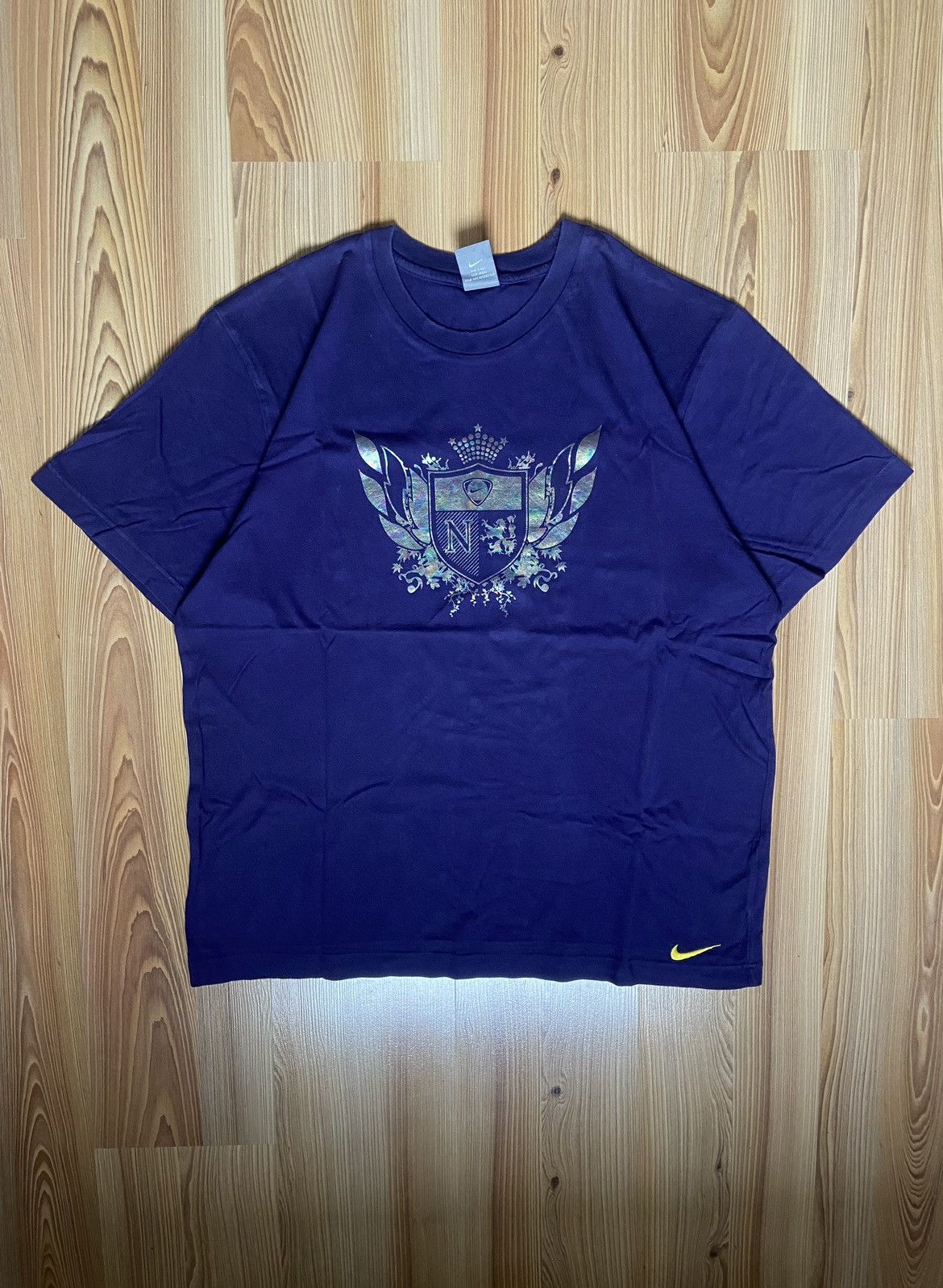 Vintage T-Shirt Center Logo Nike rap hip hop type y2k style