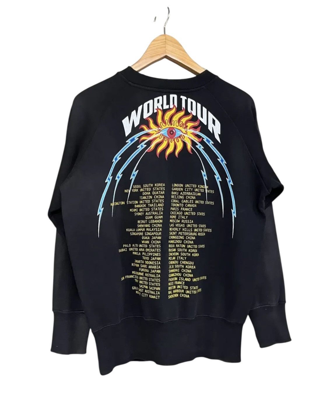 Givenchy Givenchy Star World Tour Sweatshirt Size US M / EU 48-50 / 2 - 2 Thumbnail