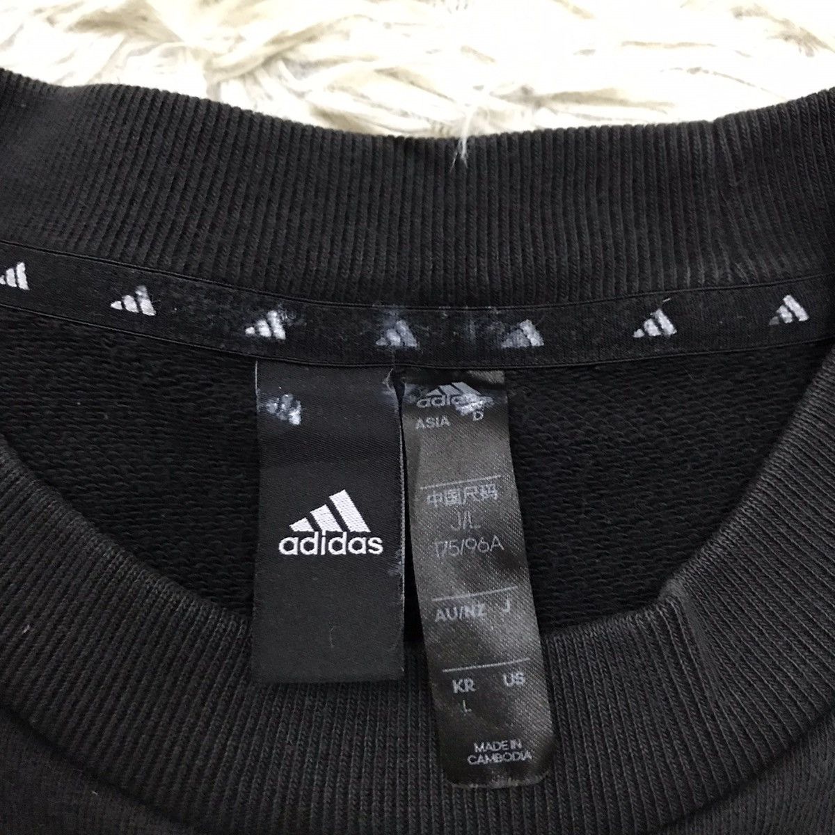 Adidas ADIDAS BASIC SINGLE POCKET SWEATSHIRT Size US M / EU 48-50 / 2 - 12 Thumbnail