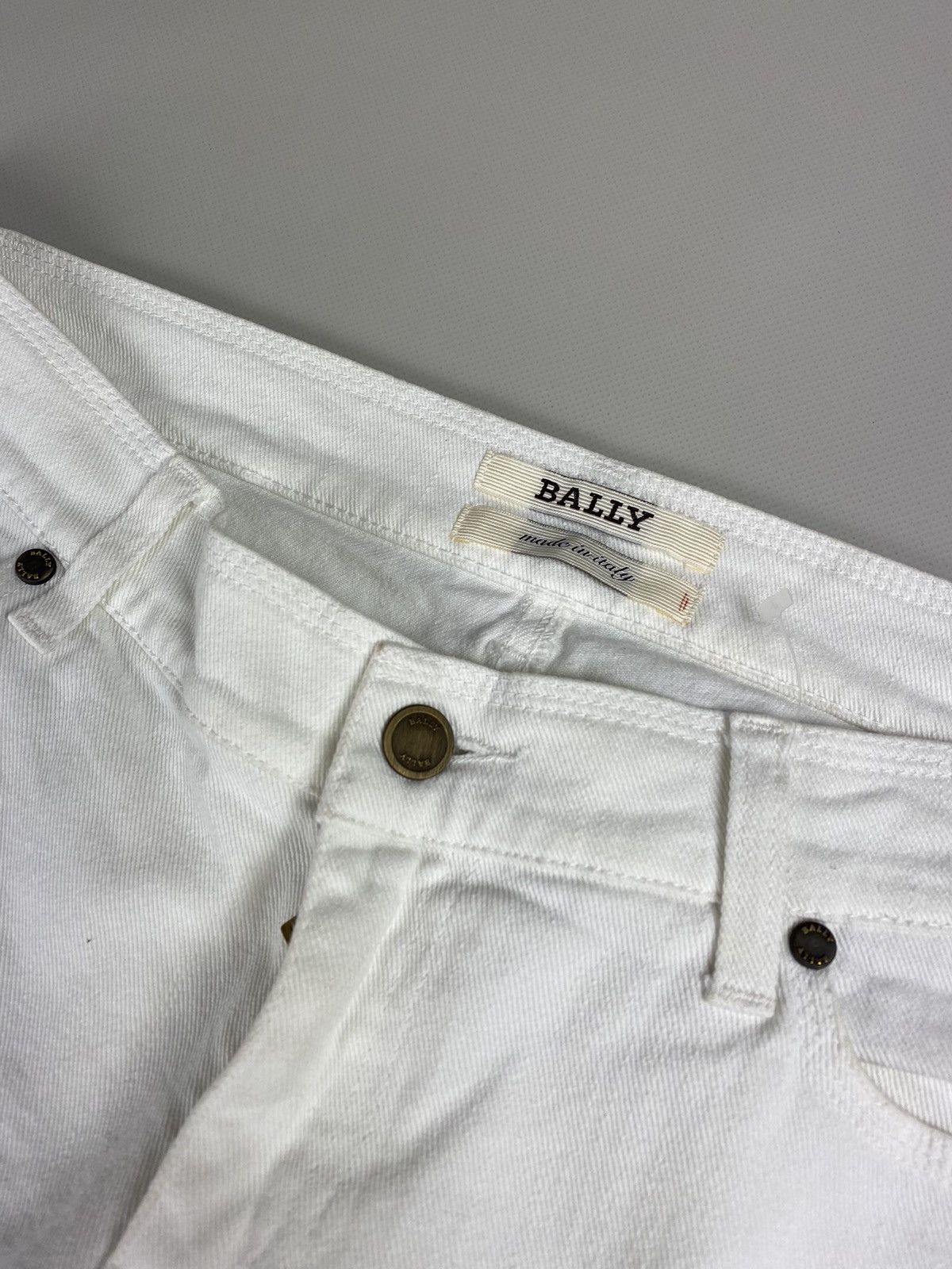 Bally Bally Ladies denim jeans size US 10 IT 44 white Size 32" / US 10 / IT 46 - 13 Thumbnail