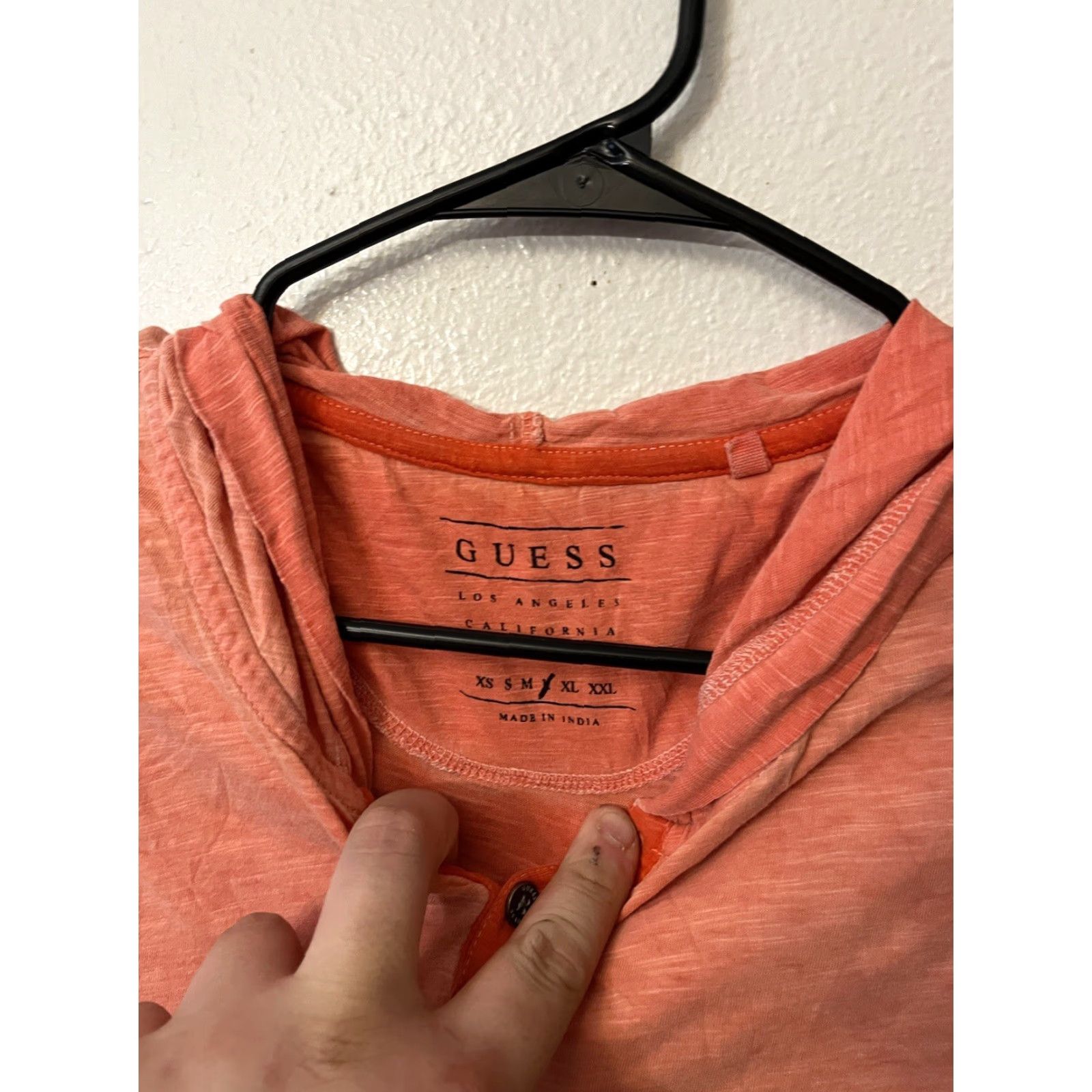 Guess VINTAGE GuESS Becklin Hood Henly Shirt L Men Hooded Orange Salmon Peach Shirt Mens L Hooded 90s/90s? Size US L / EU 52-54 / 3 - 3 Thumbnail
