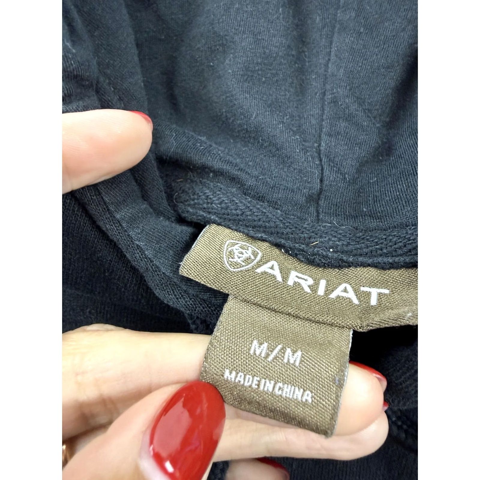 Ariat VINTAGE? No. Ariat Hoodie Sweatshirt Mens M Black Fleece Pullover Logo Kangaroo Pocket Shirt Size US M / EU 48-50 / 2 - 5 Thumbnail