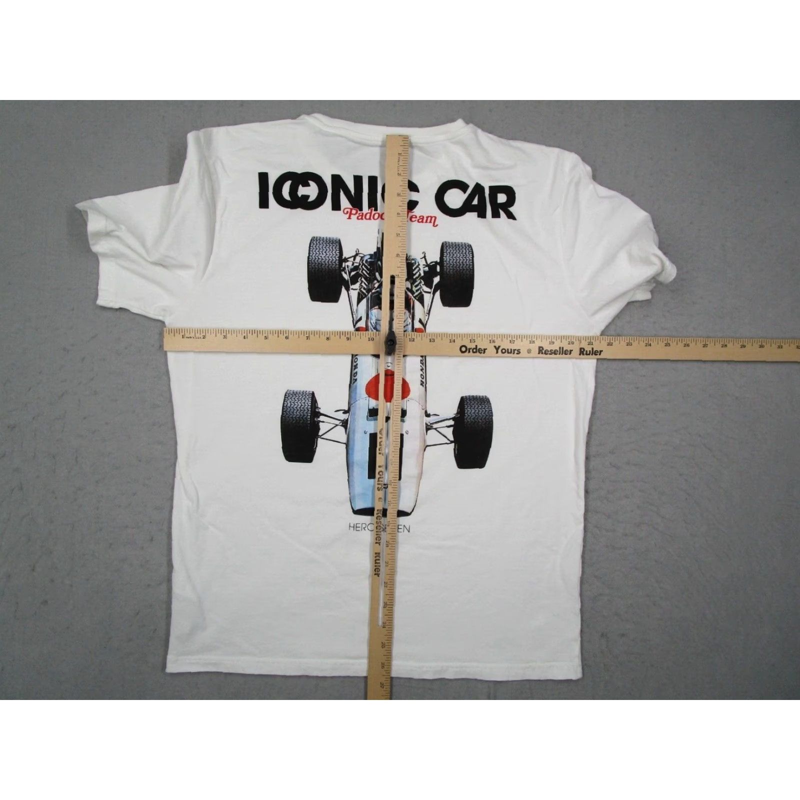 Vintage VINTAGE Hero Seven Mens T-Shirt Short Sleeve Crew Neck Cotton White Racing F1 Cars Sports 2020s Size US L / EU 52-54 / 3 - 7 Thumbnail