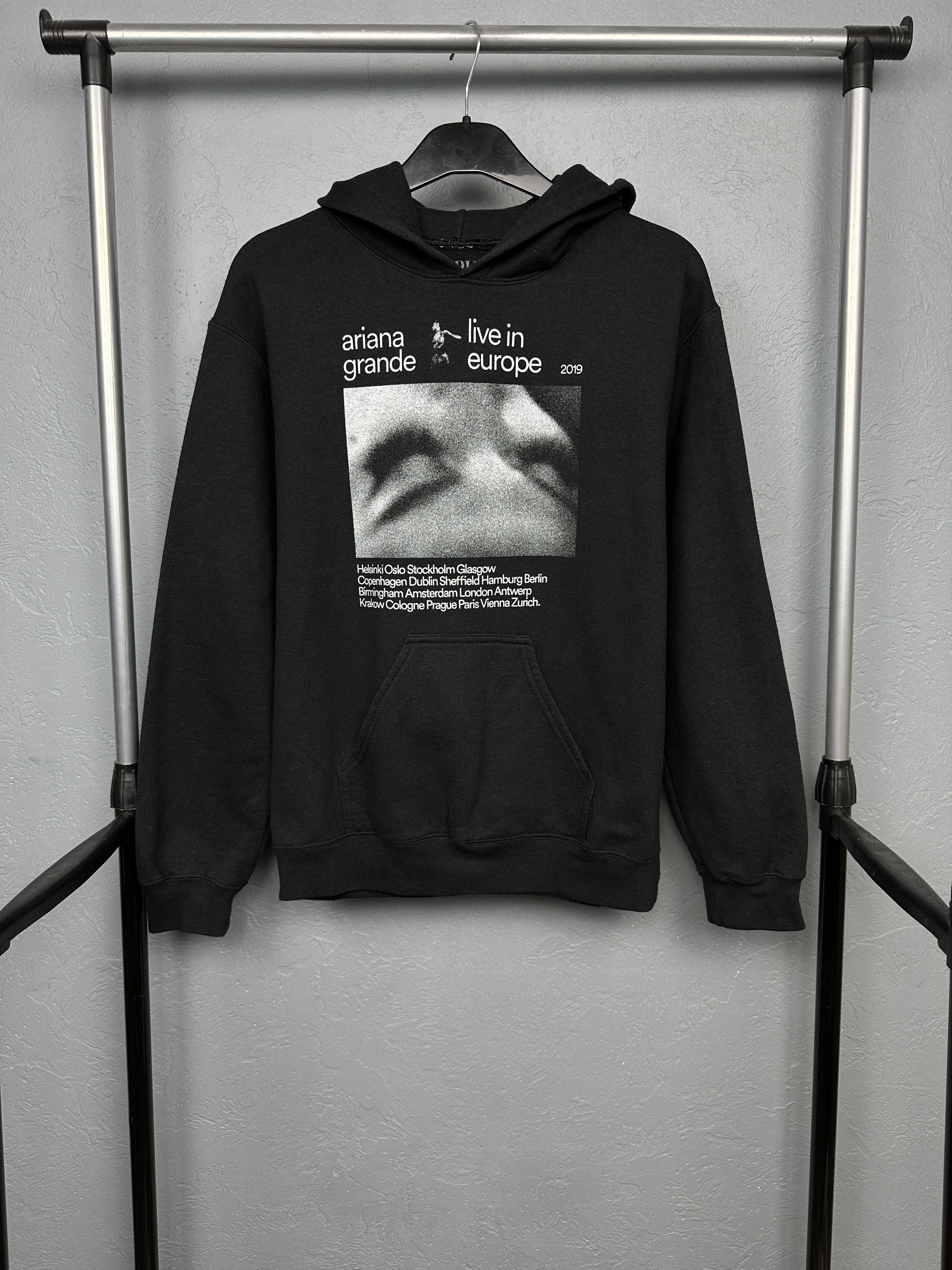 Band Tees Ariana Grande Sweetener World Tour Hoodie Size S / US 4 / IT 40 - 1 Thumbnail
