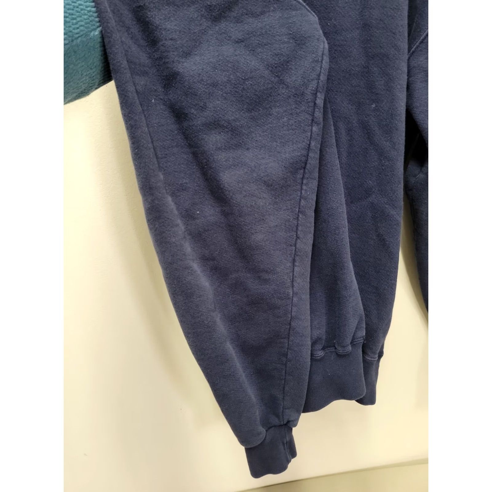 Vintage VINTAGE L.L. Bean by Russell Athletic Men’s Tall XL Blue Henley Sweatshirt USA Shirt Mens XL Blue Henley 90s Size US L / EU 52-54 / 3 - 4 Thumbnail