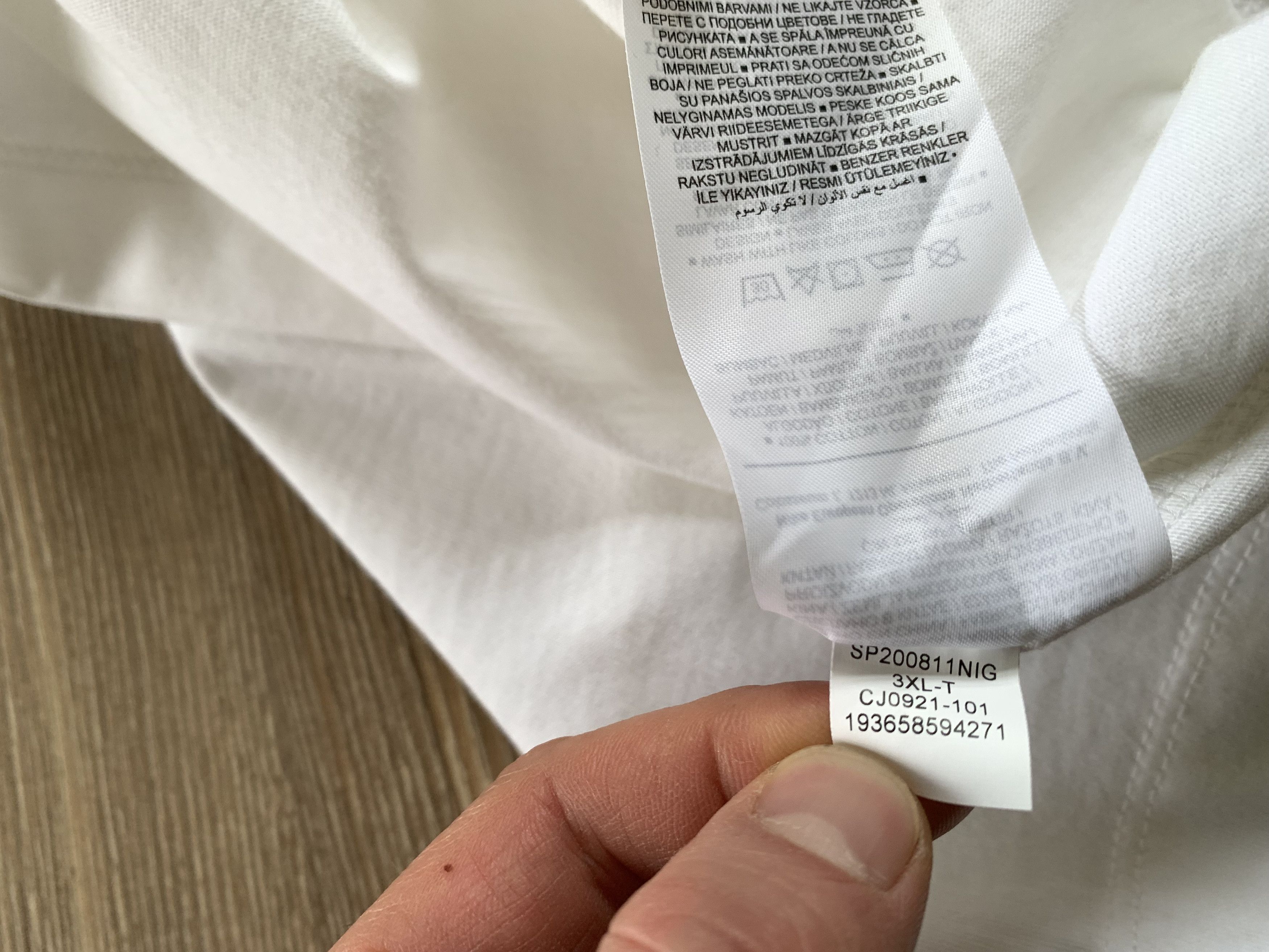 Jordan Brand × Nike Air Jordan White Flight Big Logo Print T-Shirt Size US XXL / EU 58 / 5 - 8 Thumbnail