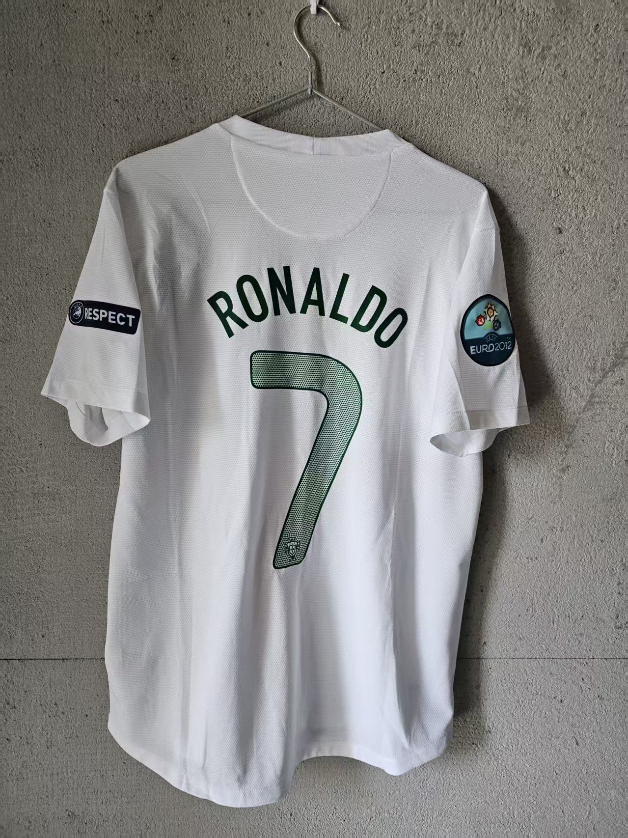 Other 2012 Portugal C Ronaldo Jersey Home Size US L / EU 52-54 / 3 - 2 Thumbnail