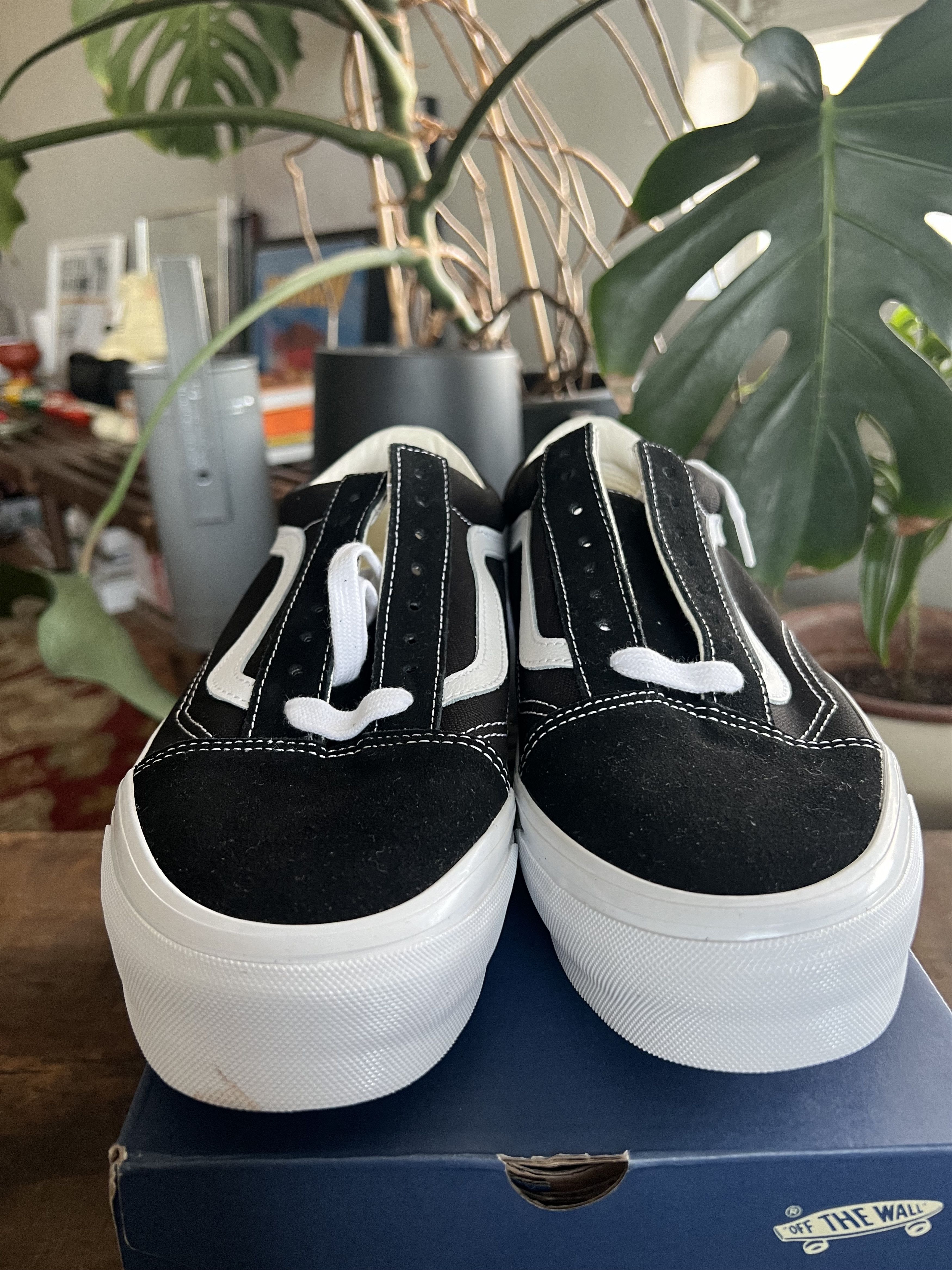 Vans Vans Old Skool w/ Golf Spikes Size US 10 / EU 43 - 3 Thumbnail