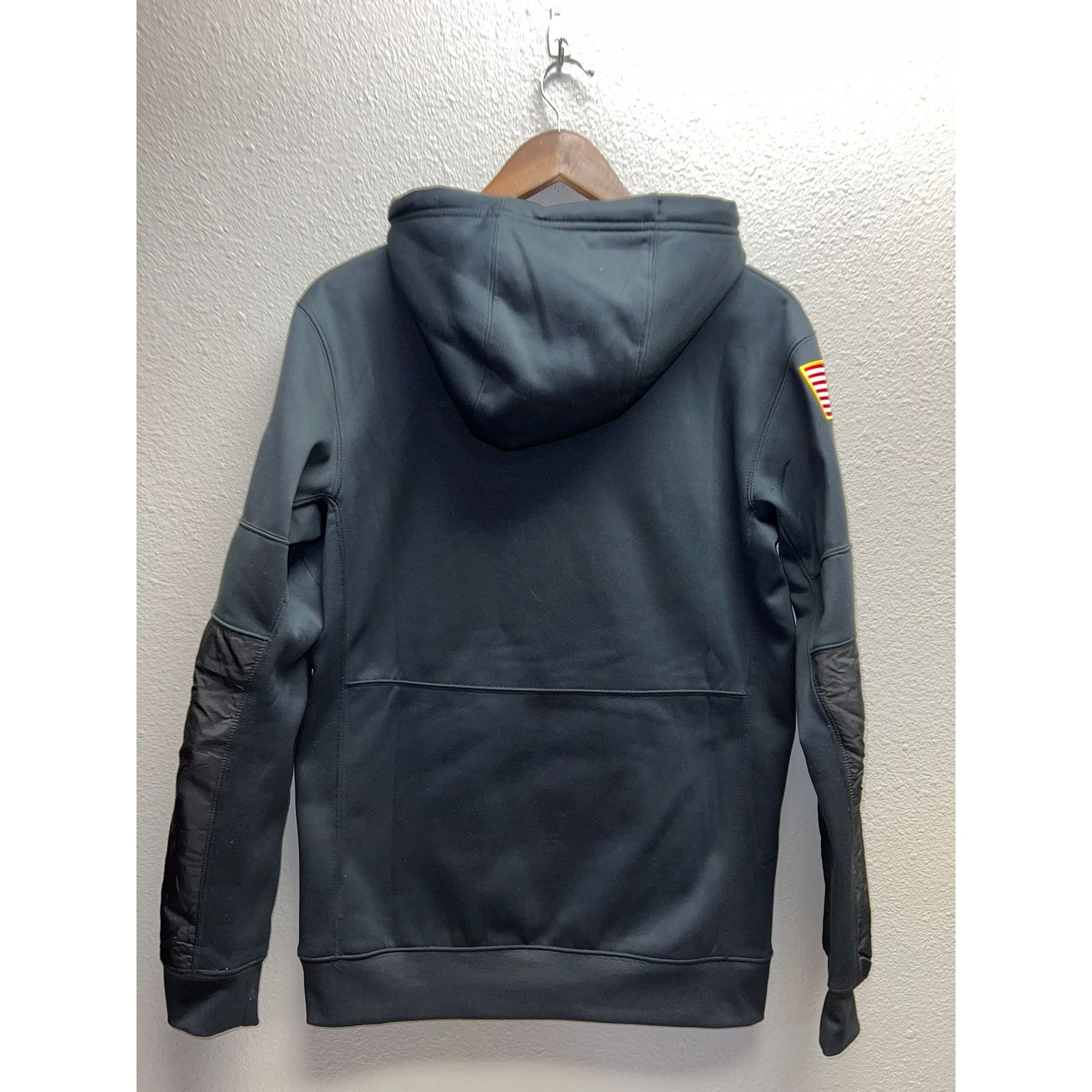 Vintage Nike Seattle Seahawks Hoodie Salute To Service Sideline S Size US S / EU 44-46 / 1 - 10 Thumbnail