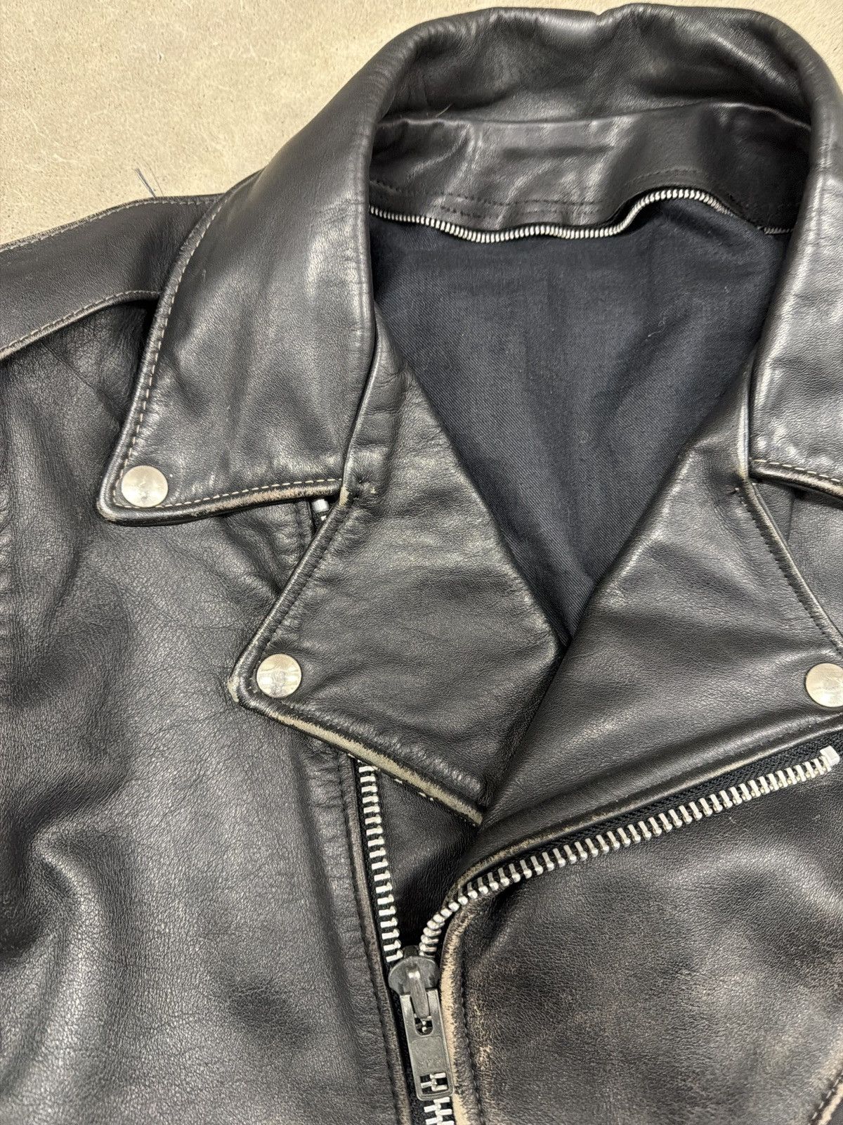 Leather Perfectly distressed vintage leather moto jacket Size US L / EU 52-54 / 3 - 6 Thumbnail