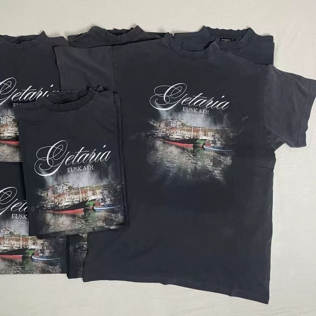 Balenciaga Balenciaga Vintage Style Short Sleeve T-shirt Size US S / EU 44-46 / 1 - 3 Thumbnail