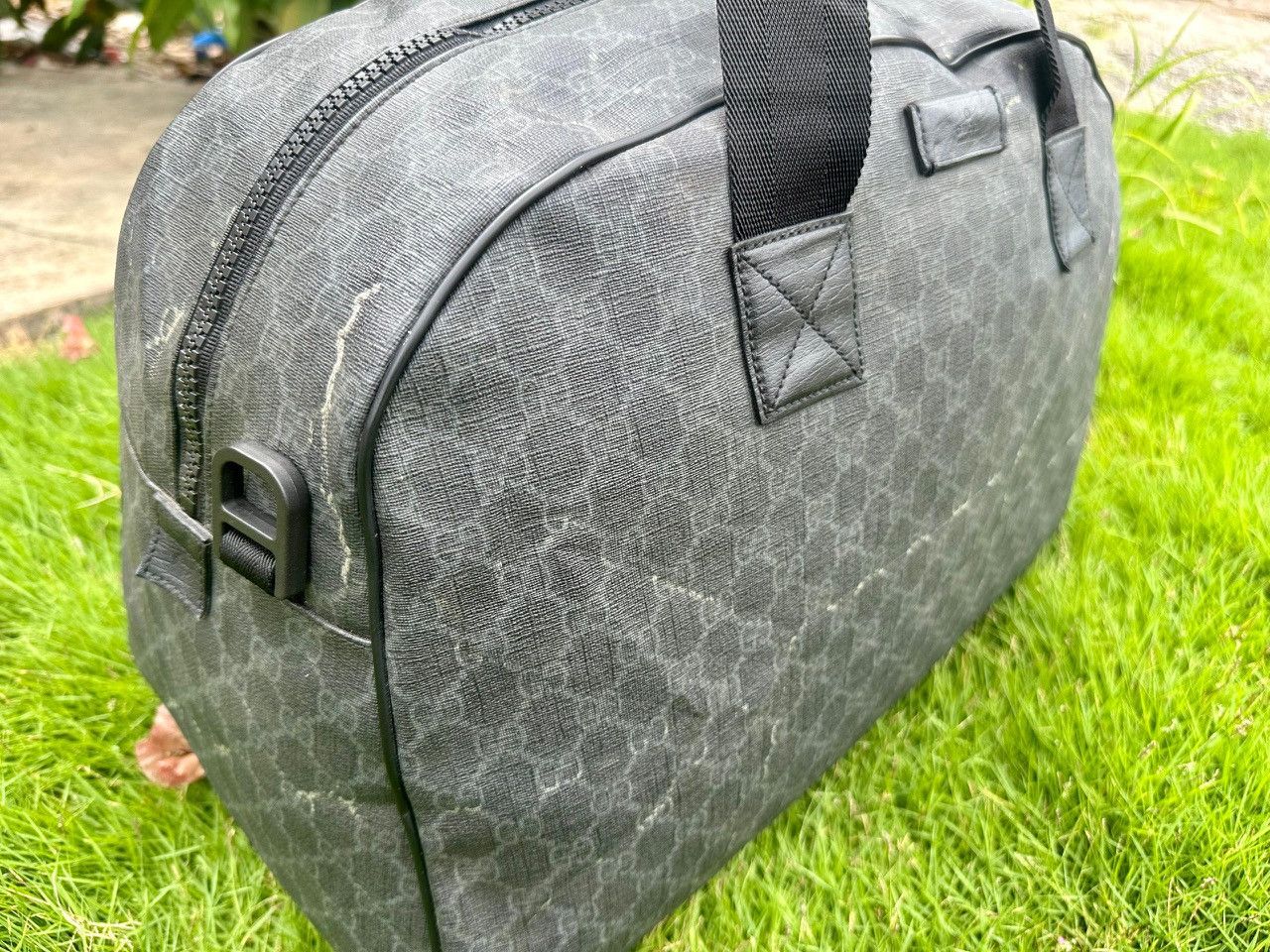 Gucci Authentic Gucci Supreme GG Large Duffle Bag Size ONE SIZE - 10 Thumbnail