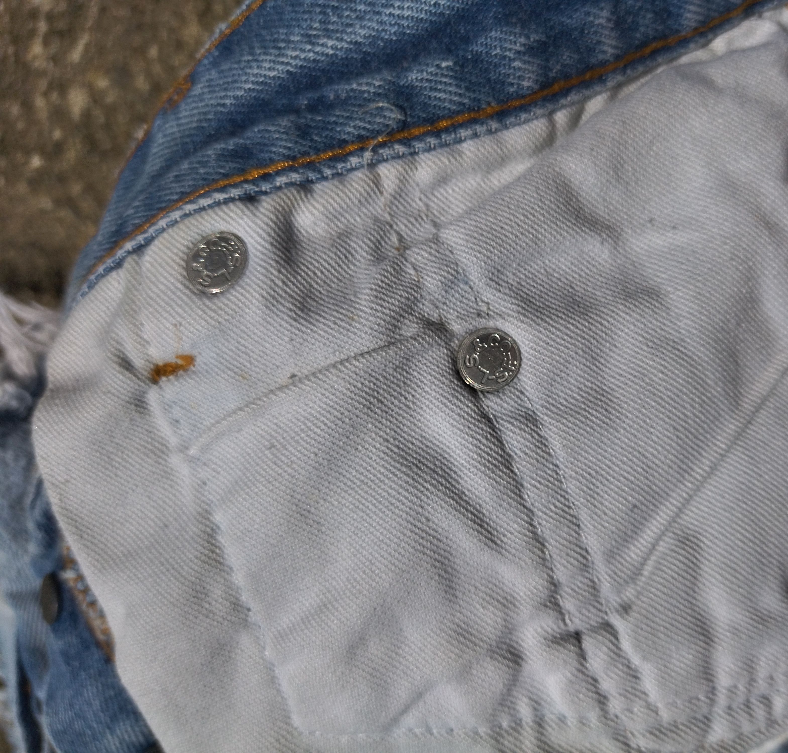 Levi's Vintage Levis 501 Distressed 70s and 80s made in USA size 28 Size 28" / US 6 / IT 42 - 12 Thumbnail