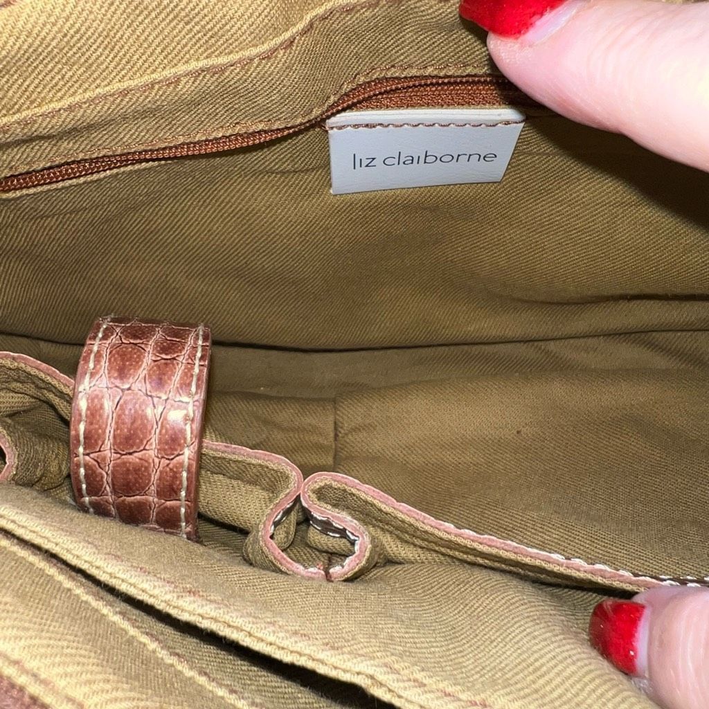 Liz Claiborne Liz Claiborne Croc Embossed Vintage Organizer Shoulder Bag Size ONE SIZE - 11 Thumbnail