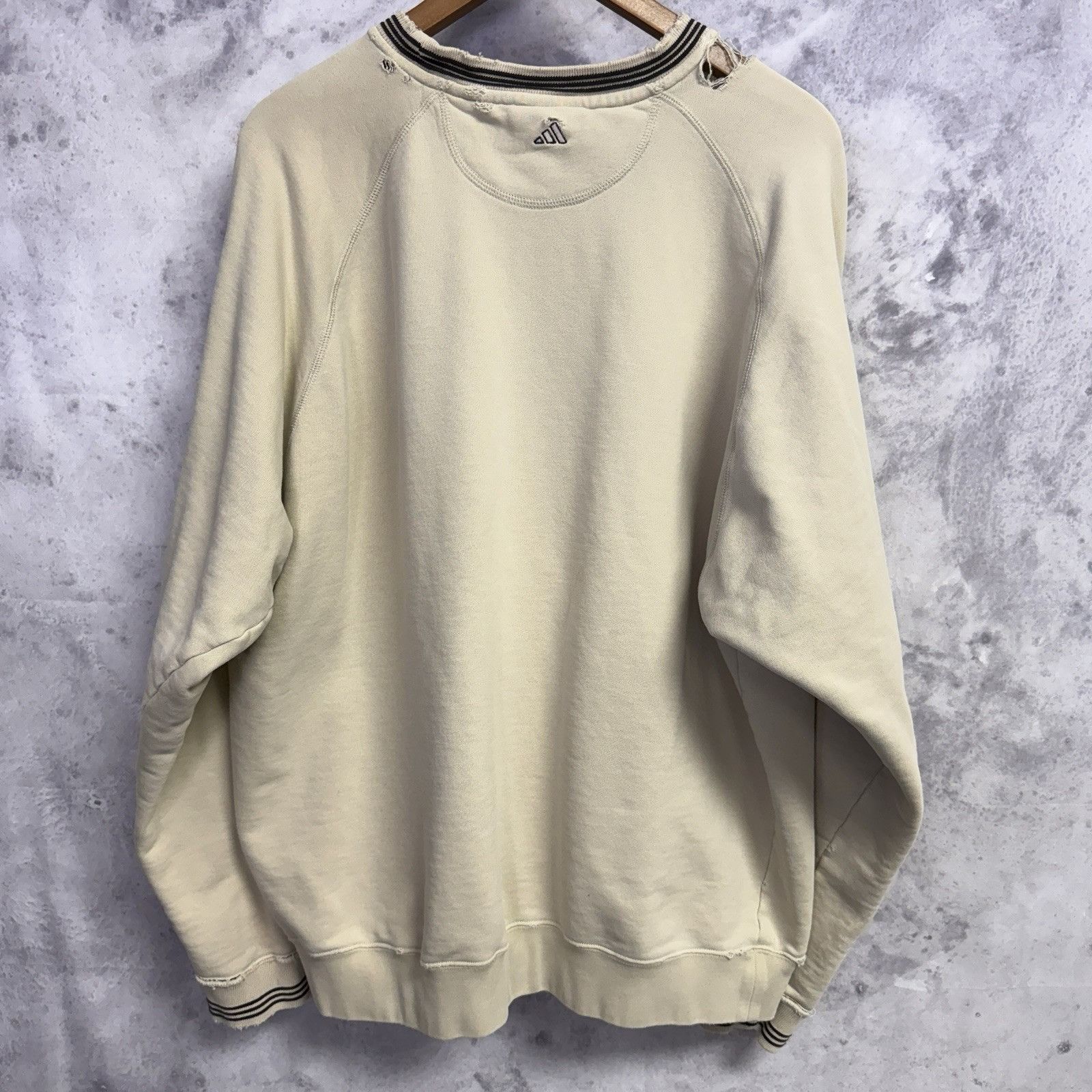 Adidas × Vintage Vintage 90s Adidas Sweatshirt Mens 2XL Beige Crew Neck Embro Size US XXL / EU 58 / 5 - 2 Thumbnail