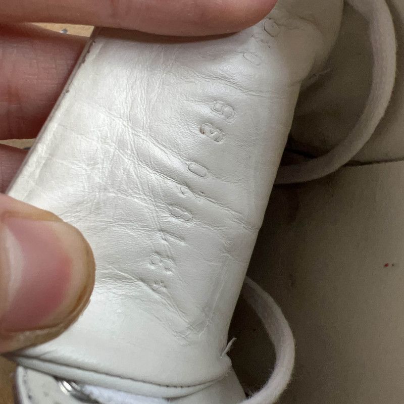 Gucci Gucci ACE Leather Embroidered Sneakers for Women -2508 Size US 5 / IT 35 - 5 Thumbnail