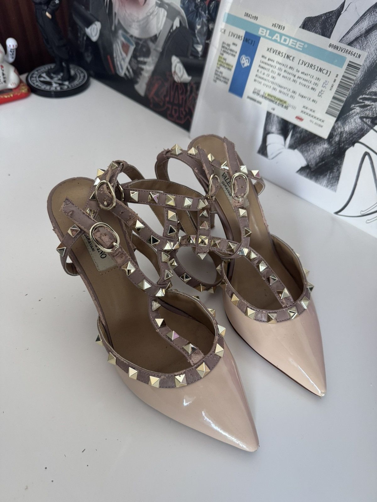 Valentino Valentino Garavani Rockstud Patent Leather Heels – Nude Size US 7 / IT 37 - 2 Thumbnail
