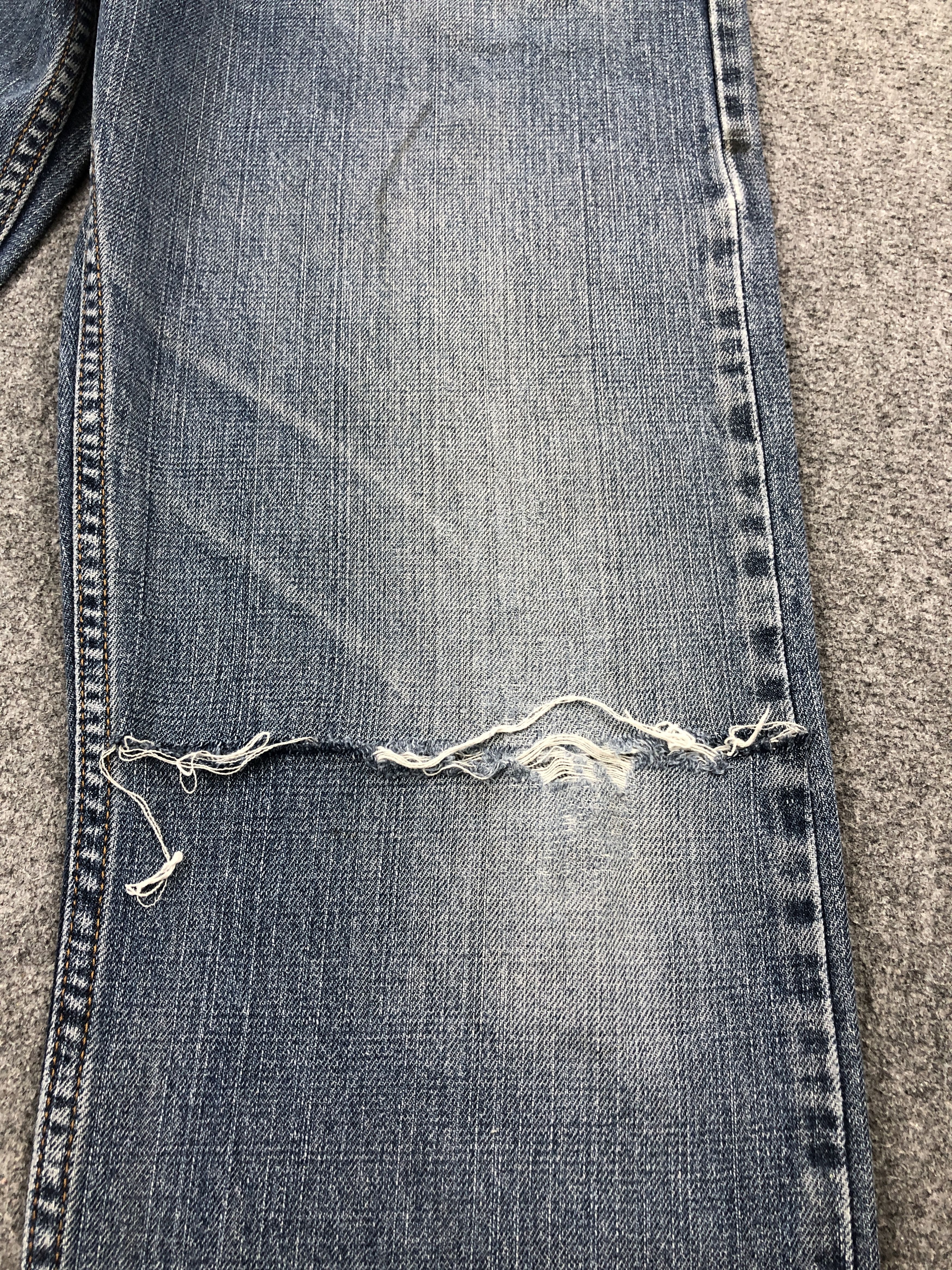 Levi's Vintage Distressed Levis 505 Blue Denim Jeans DP2529 Size US 32 / EU 48 - 11 Thumbnail