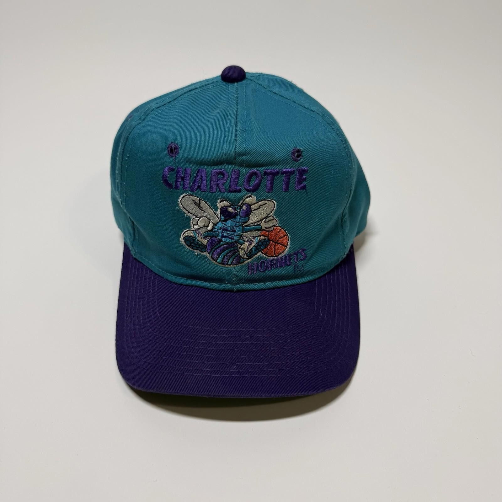 Other 90s Charlotte Hornets Snapback O/S Men’s Size ONE SIZE - 1 Thumbnail