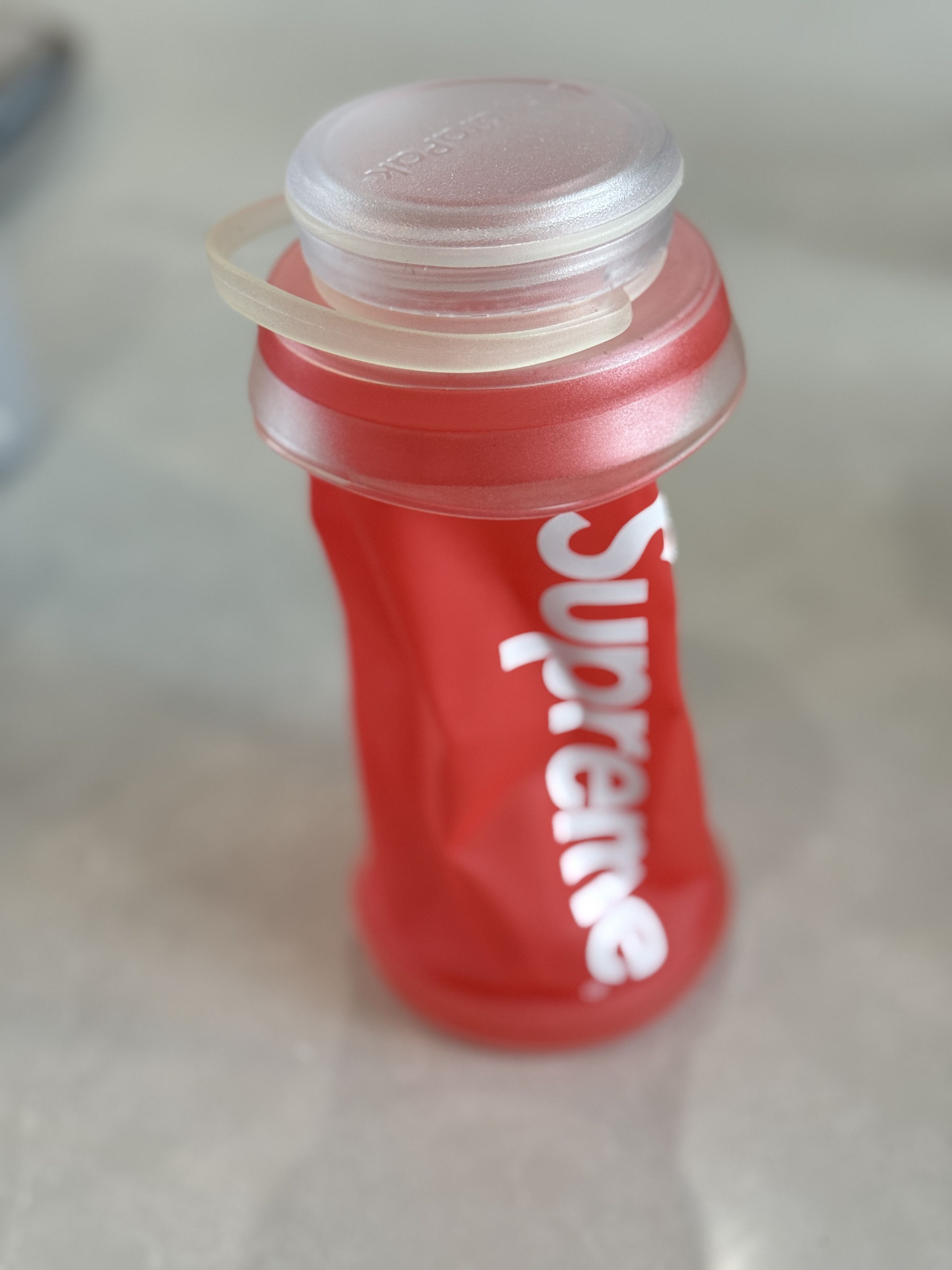 SUPREME HYDRAPAK store WATER BOTTLE,GLOVES,ZIP