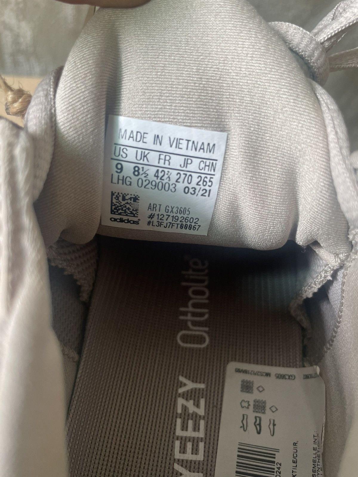 Yeezy YEEZY 500 GX3605 BNIB Size US 9 / EU 42 - 7 Thumbnail