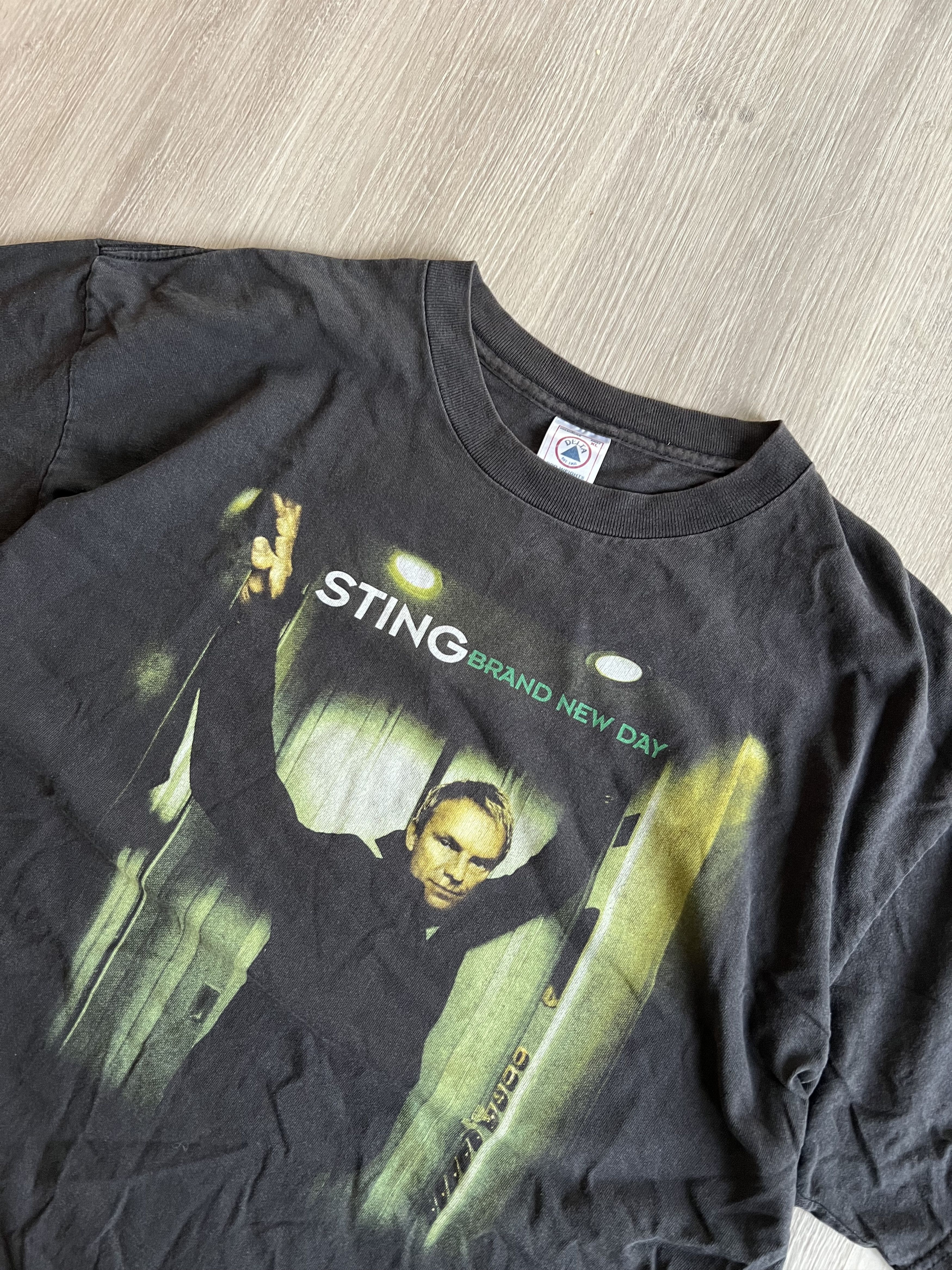 Vintage Sting 2000 Brand New Day Tour Tee Size US XL / EU 56 / 4 - 2 Thumbnail