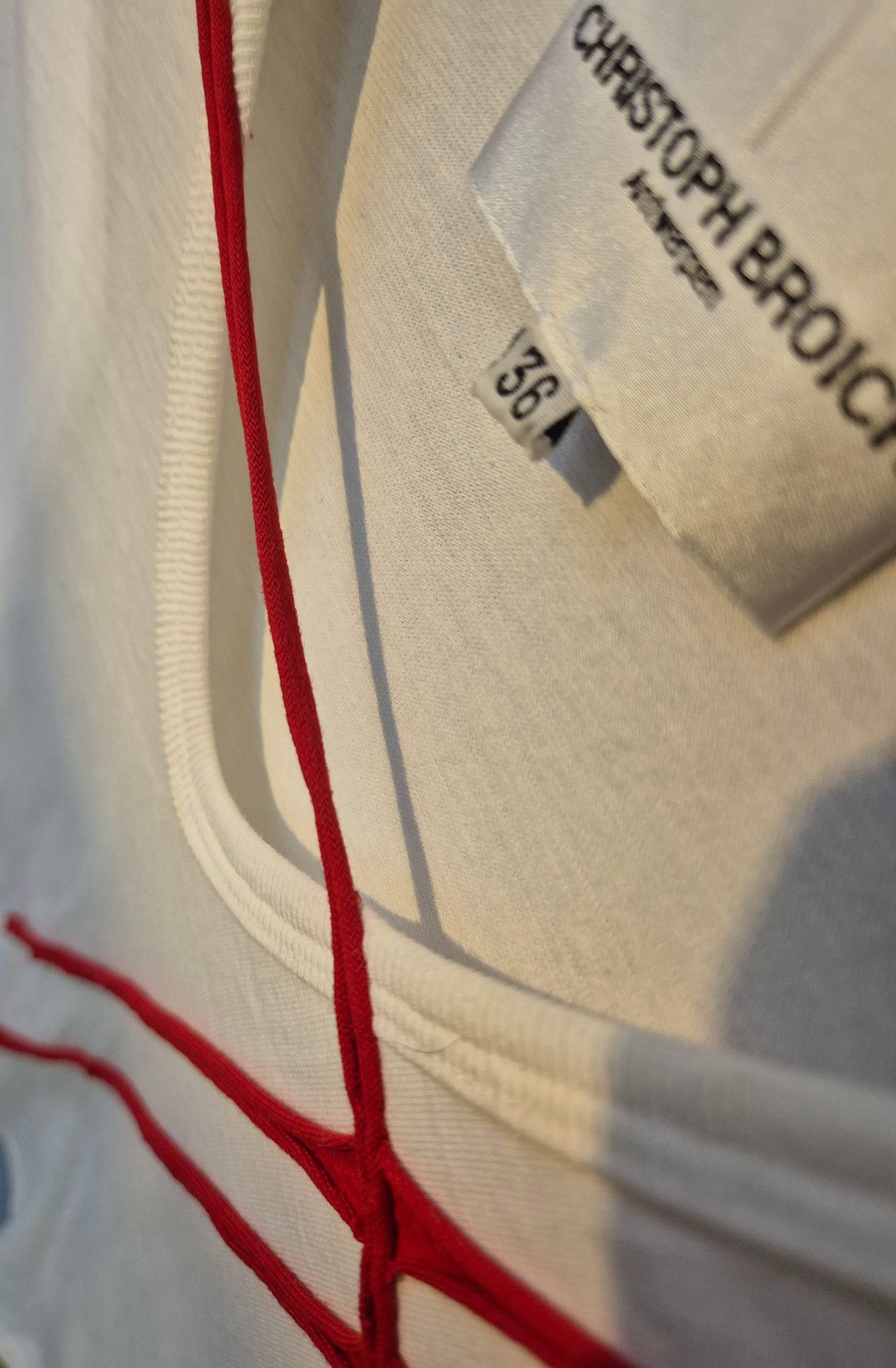 Other Christoph Broich “Nano” Tee /red zig-zag cut detail Size XS / US 0-2 / IT 36-38 - 4 Thumbnail