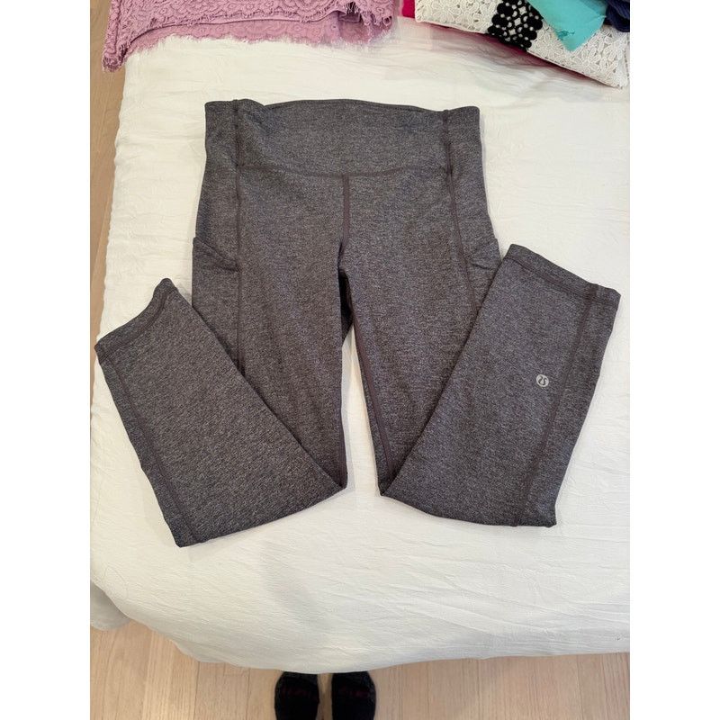 Lululemon Lululemon Luxtreme Gray Cropped Leggings size 6 Size 28" / US 6 / IT 42 - 5 Thumbnail