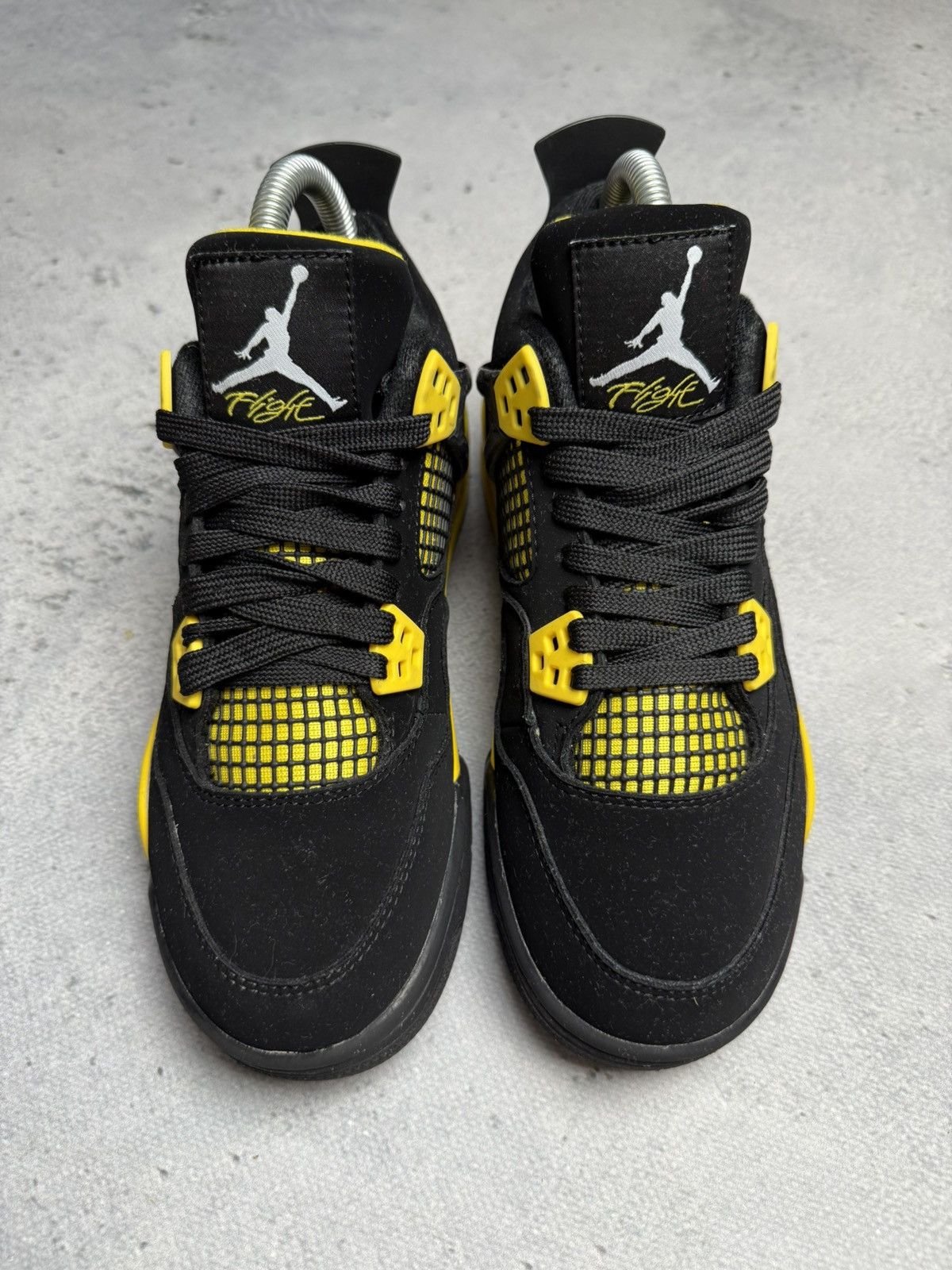 Jordan Brand Nike Air Jordan 4 Retro Thunder Black White Yellow 2023 5,5 Size US 7 / IT 37 - 9 Thumbnail