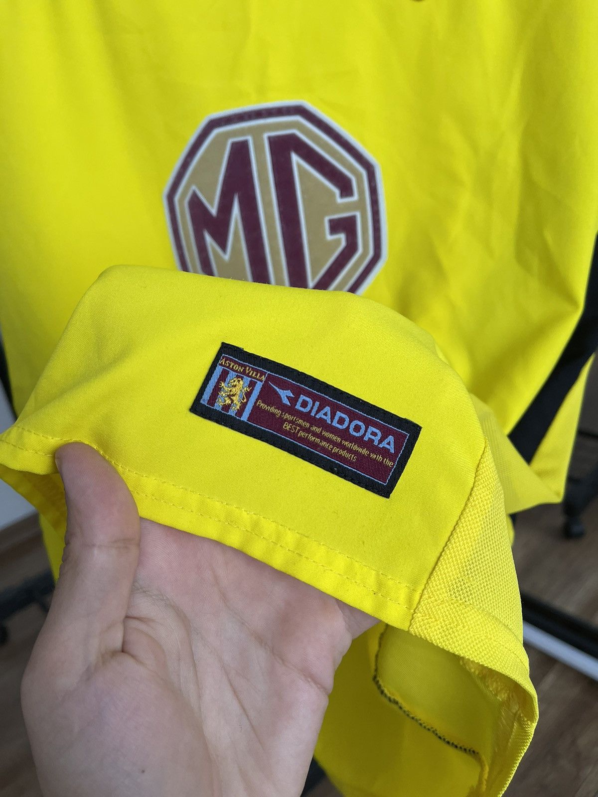 Diadora 2003/2004 Diadora Aston Villa Vintage Soccer Jersey T-Shirt Size US M / EU 48-50 / 2 - 7 Thumbnail