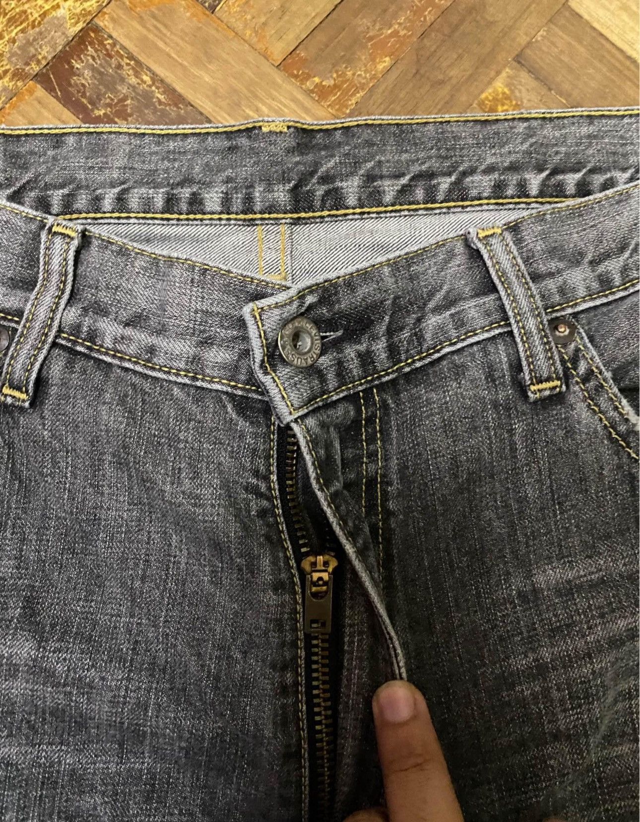 Jean × Levi's × Vintage VINTAGE DISTRESSED LEVIS 503 JAPAN MEN JEANS (SIZE 36) Size US 36 / EU 52 - 4 Thumbnail