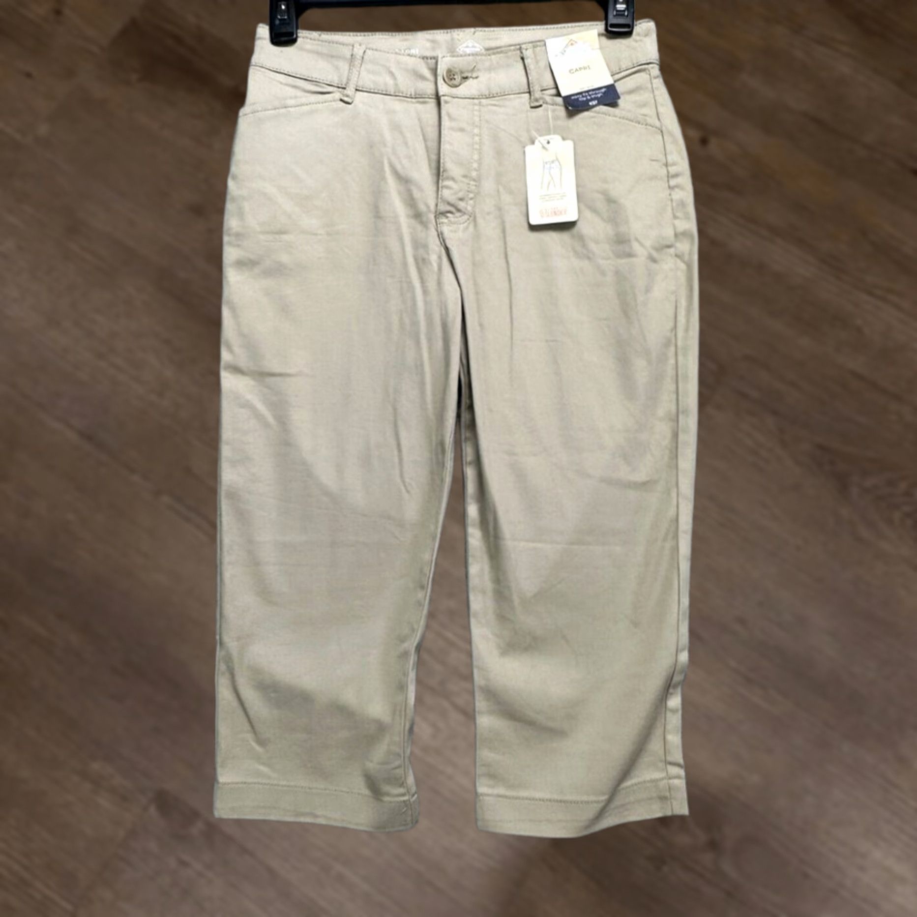 Vintage VINTAGE St. Johns Bay Pants Womens 6 Beige Chino Capri Mid Rise Straight Ladies NEW Size 28" / US 6 / IT 42 - 1 Thumbnail
