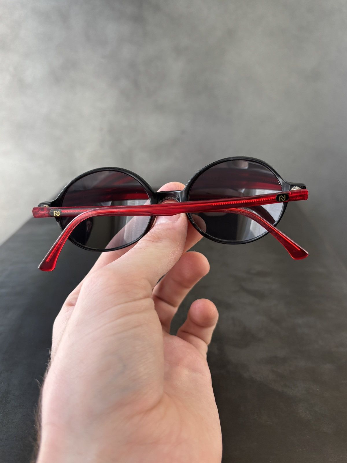 Designer Vintage Nouvelle Vague Sunglasses Made in Italy 1990s Circle Size ONE SIZE - 3 Thumbnail