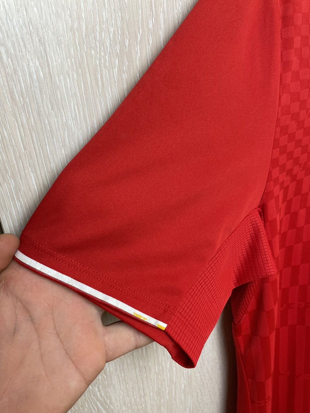 New Balance 2015 2016 Liverpool Home New Balance Soccer Jersey Size US M / EU 48-50 / 2 - 6 Thumbnail