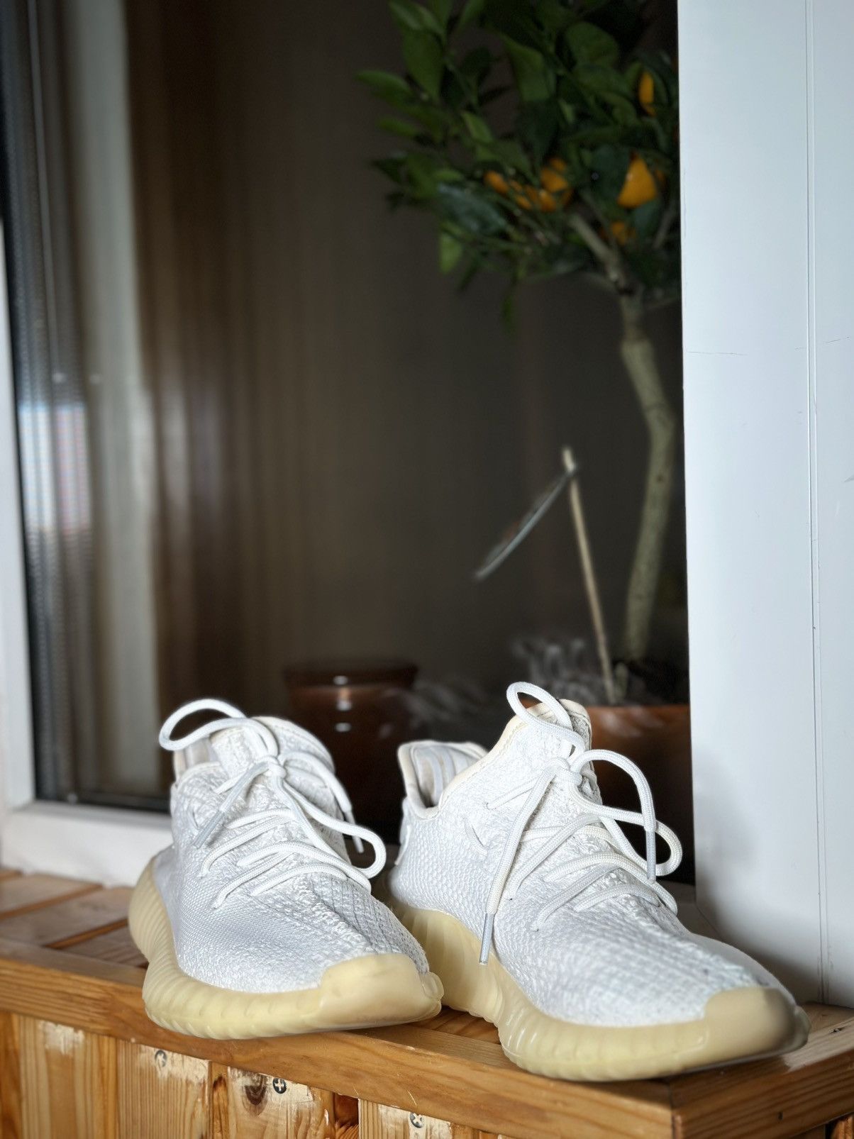 Adidas × Yeezy Adidas Yeezy 350 v2 triple white🔥🔥 Size US 7.5 / EU 40-41 - 4 Thumbnail