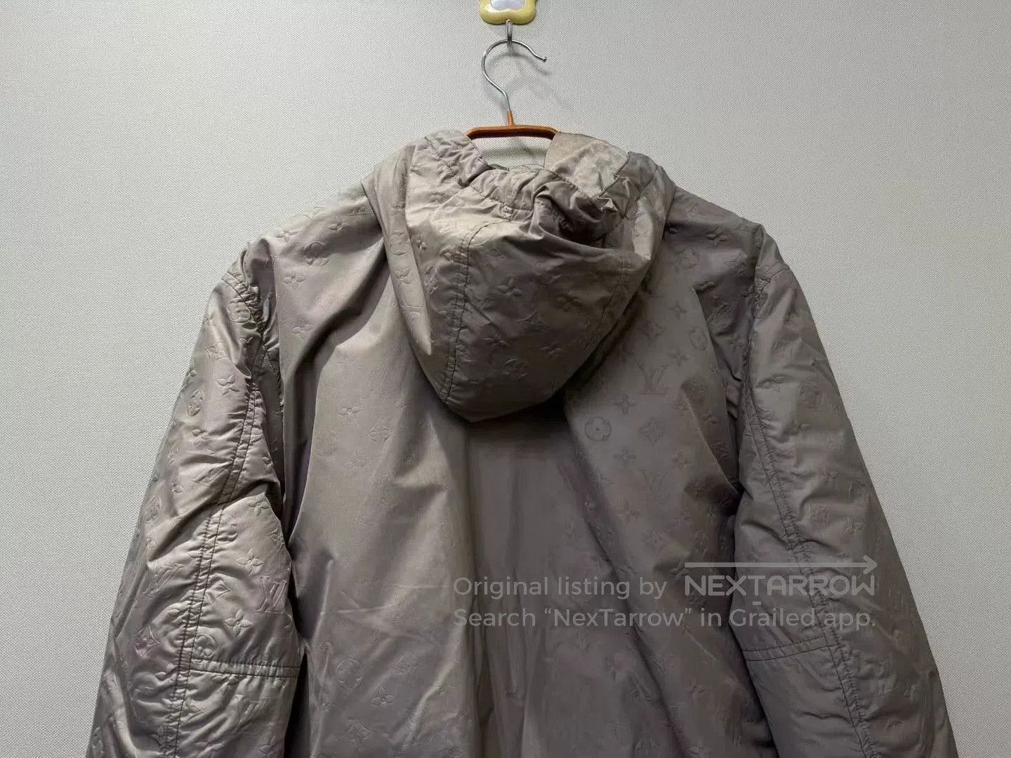 Louis Vuitton Louis Vuitton Khaki Embossed Logo Windbreaker. Size US S / EU 44-46 / 1 - 5 Thumbnail