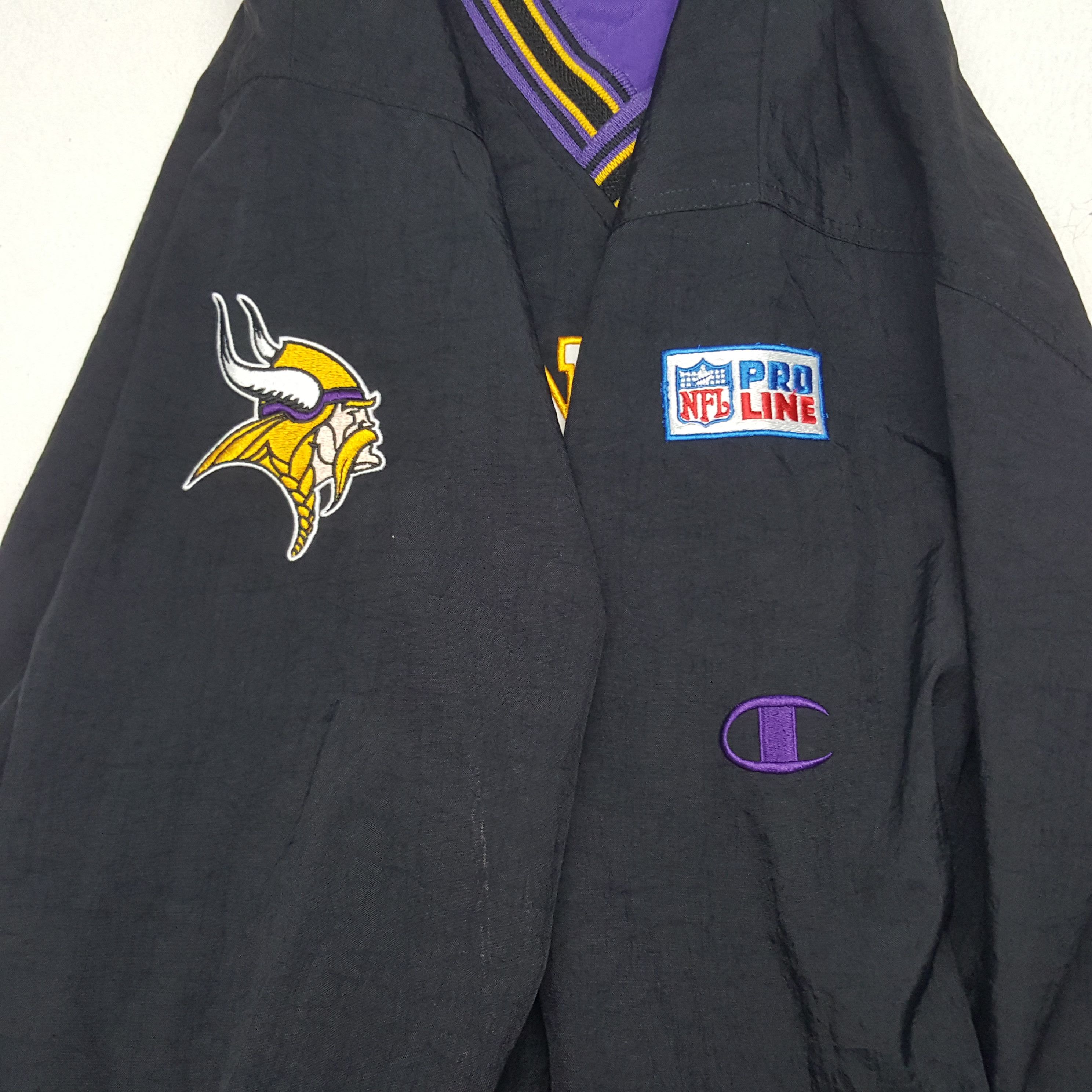 Champion × NFL × Vintage Vintage NFL X Champion Minnesota Vikings Jacket Size US XL / EU 56 / 4 - 8 Thumbnail